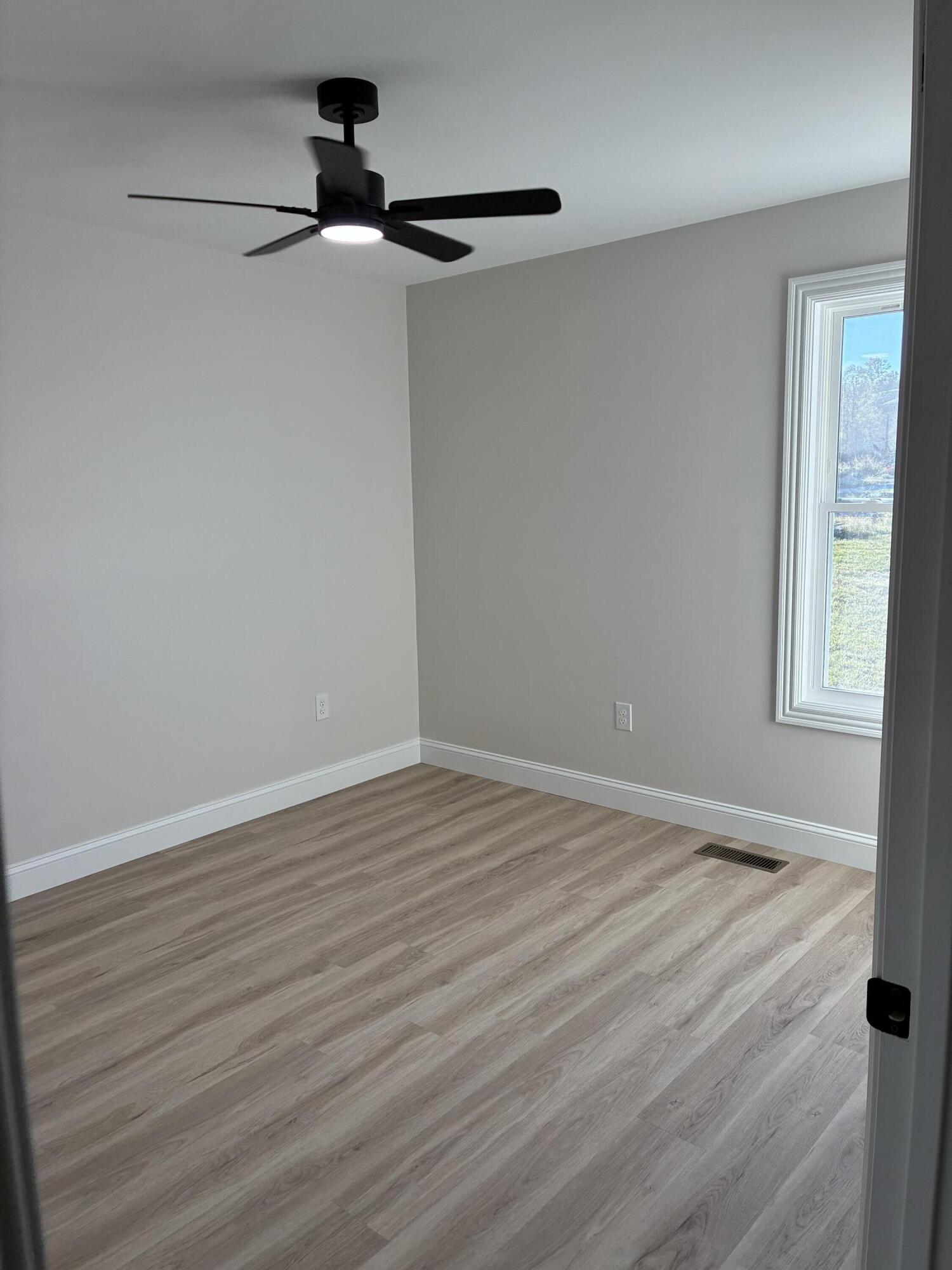 242 Shiner Valley Road Property Photo 23