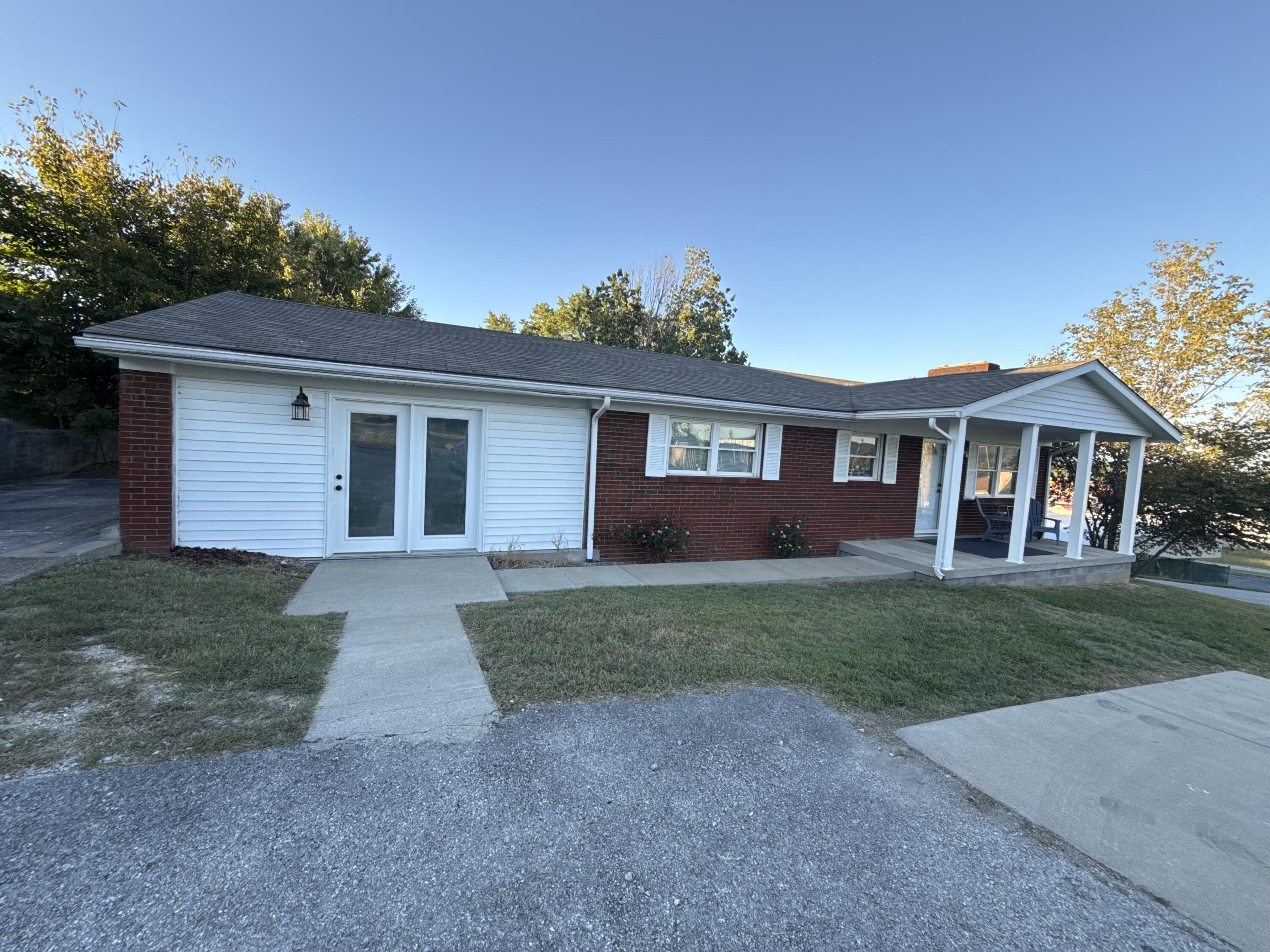 140 Oak Hill Road Property Photo 1