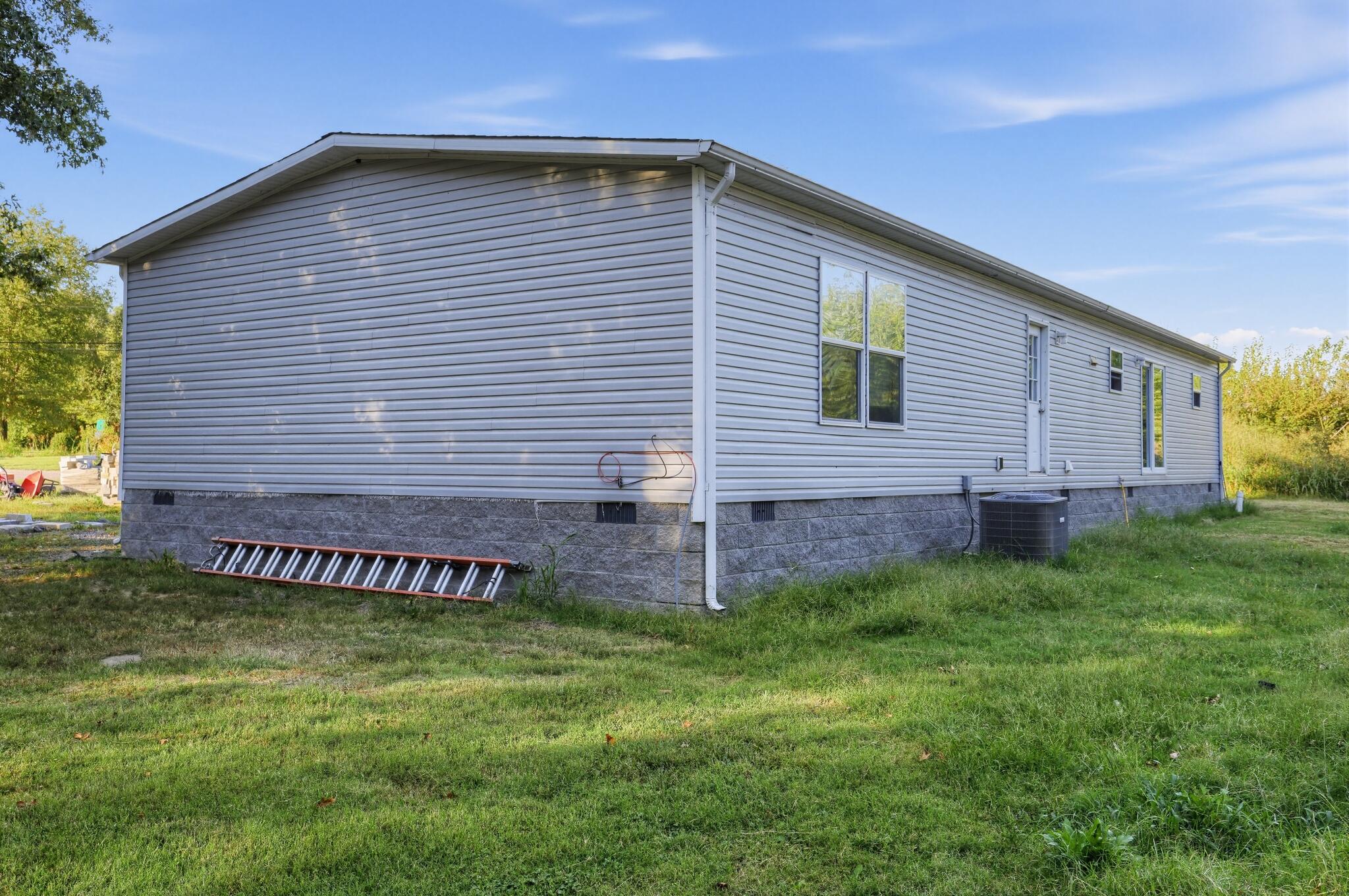 1140 School Street Property Photo 5