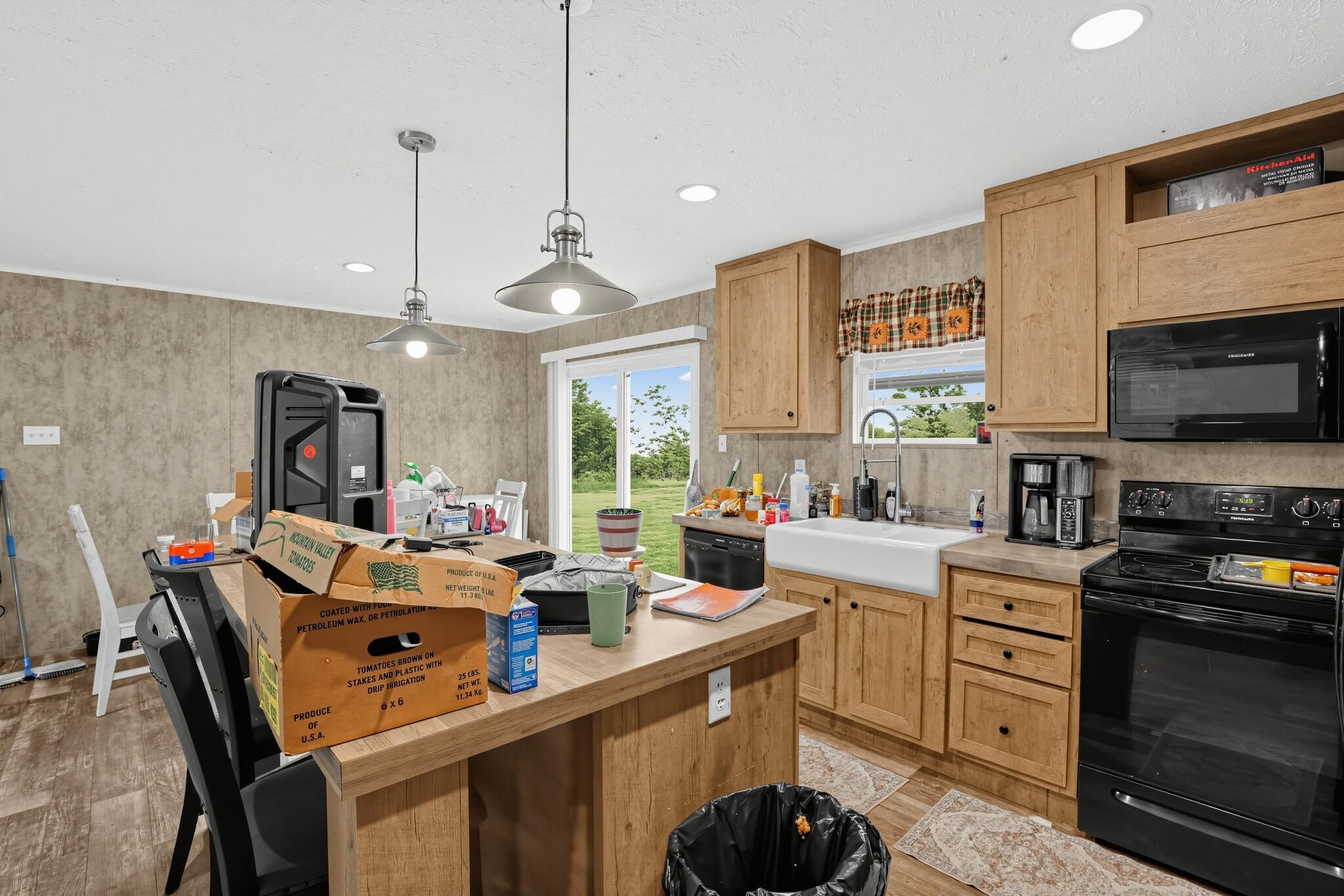 1140 School Street Property Photo 24