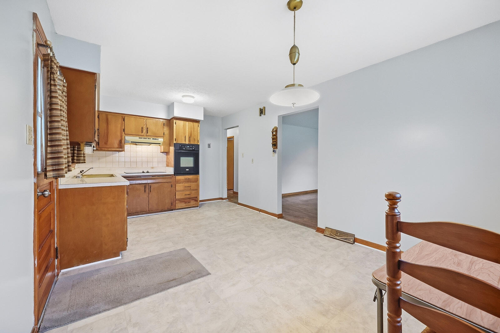207 Lincoln Street Property Photo 14