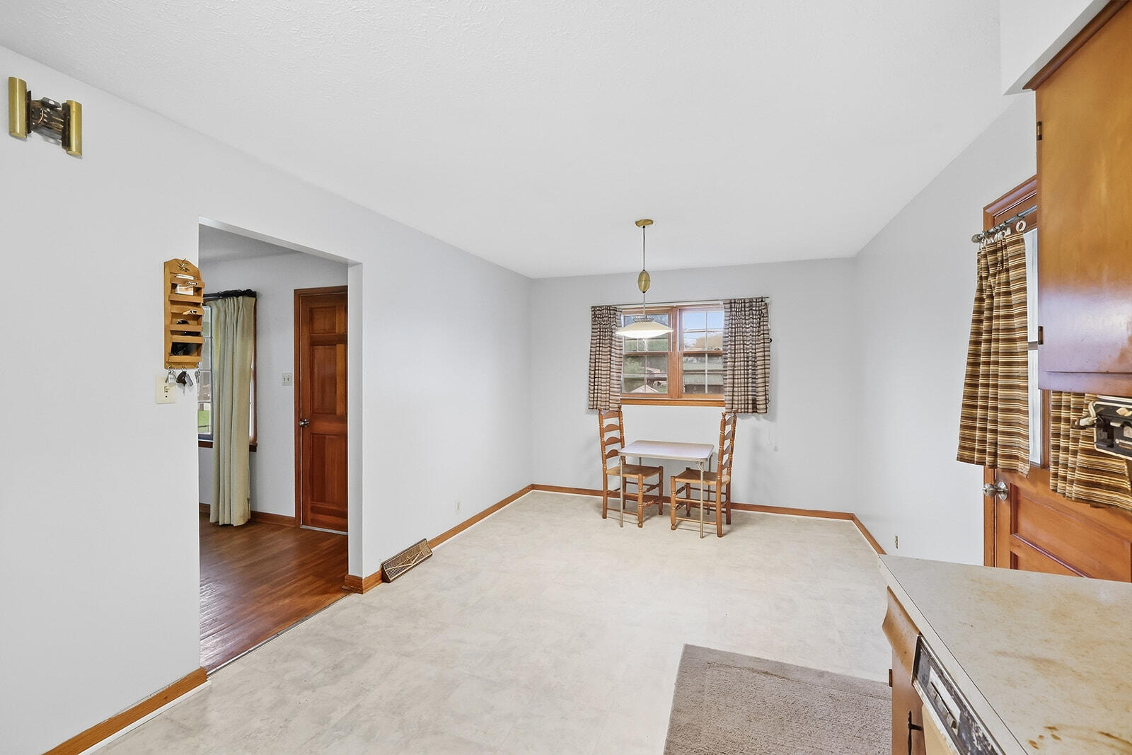 207 Lincoln Street Property Photo 21