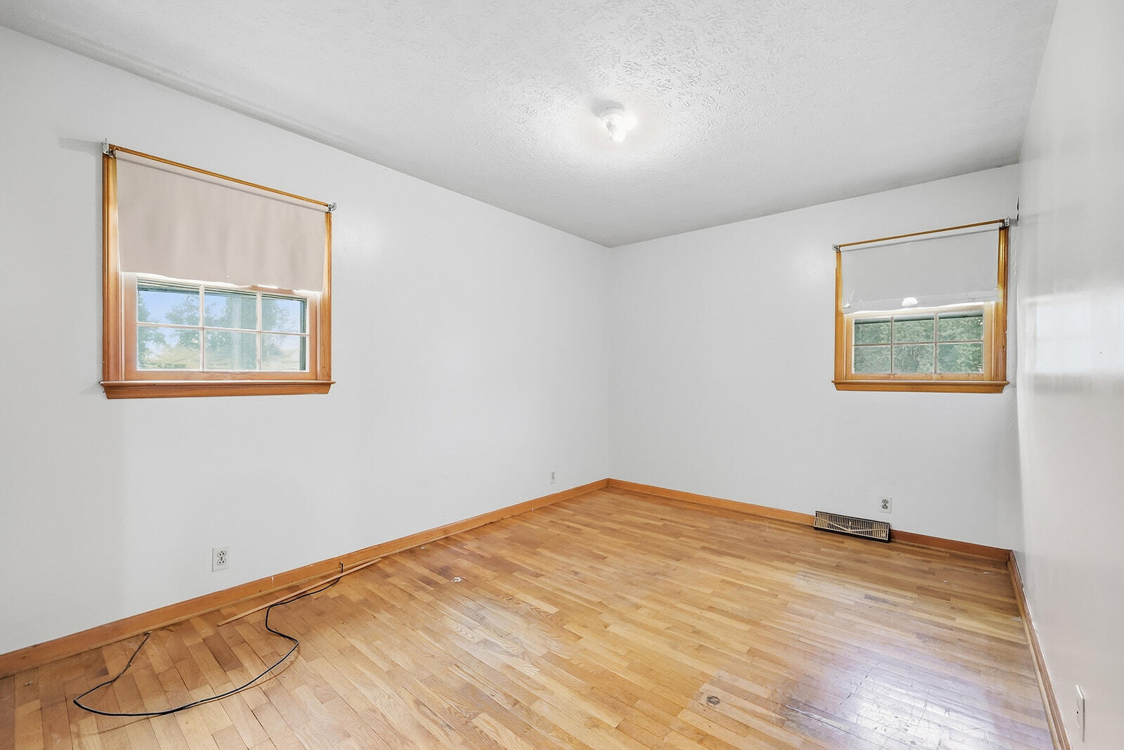 207 Lincoln Street Property Photo 24