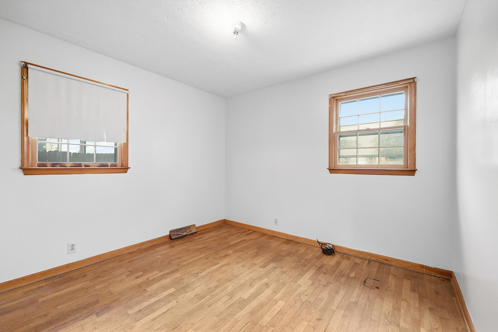 207 Lincoln Street Property Photo 27