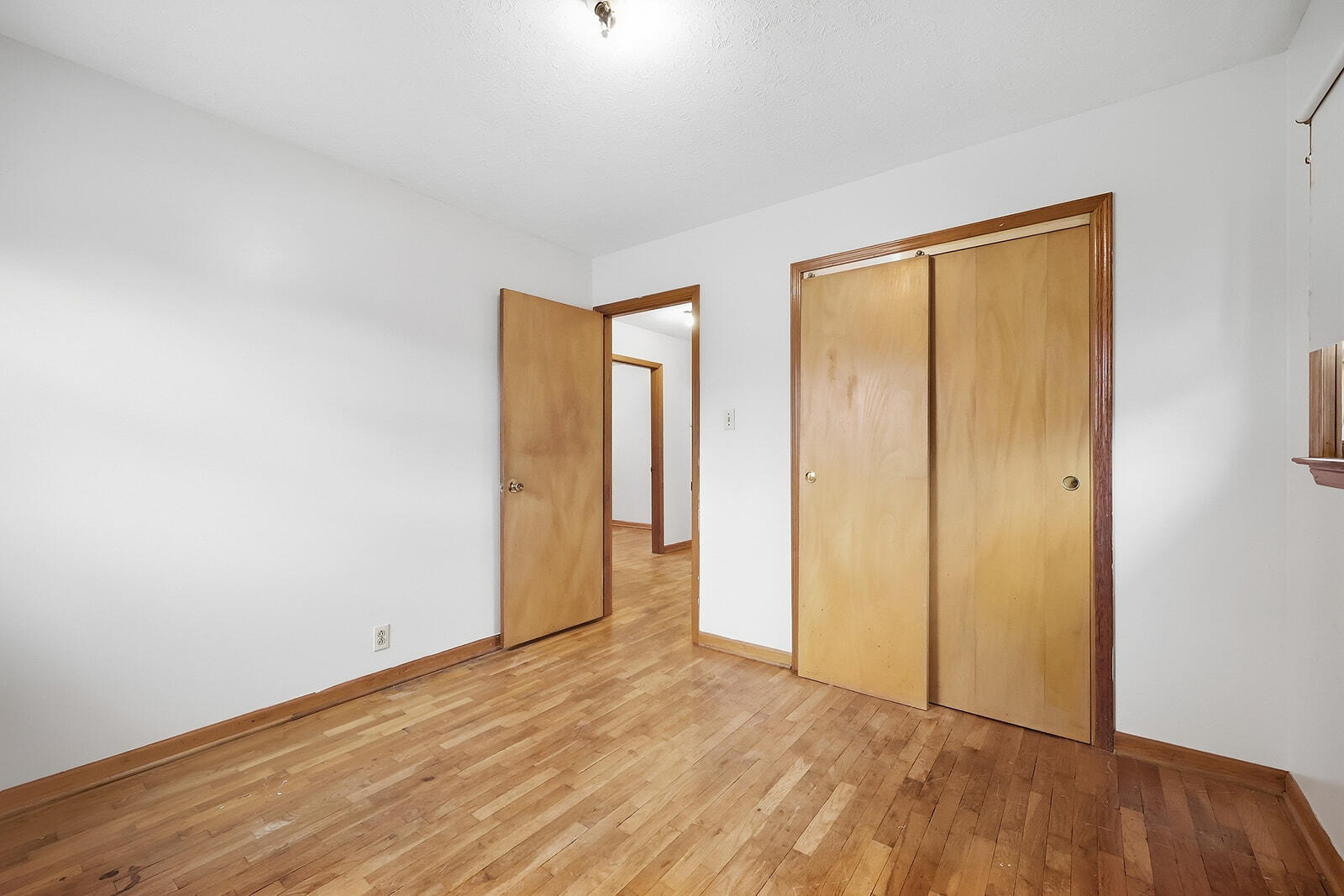 207 Lincoln Street Property Photo 28