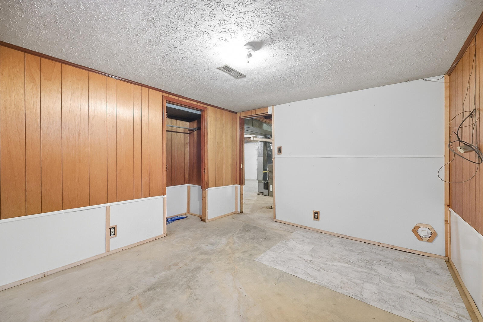 207 Lincoln Street Property Photo 36