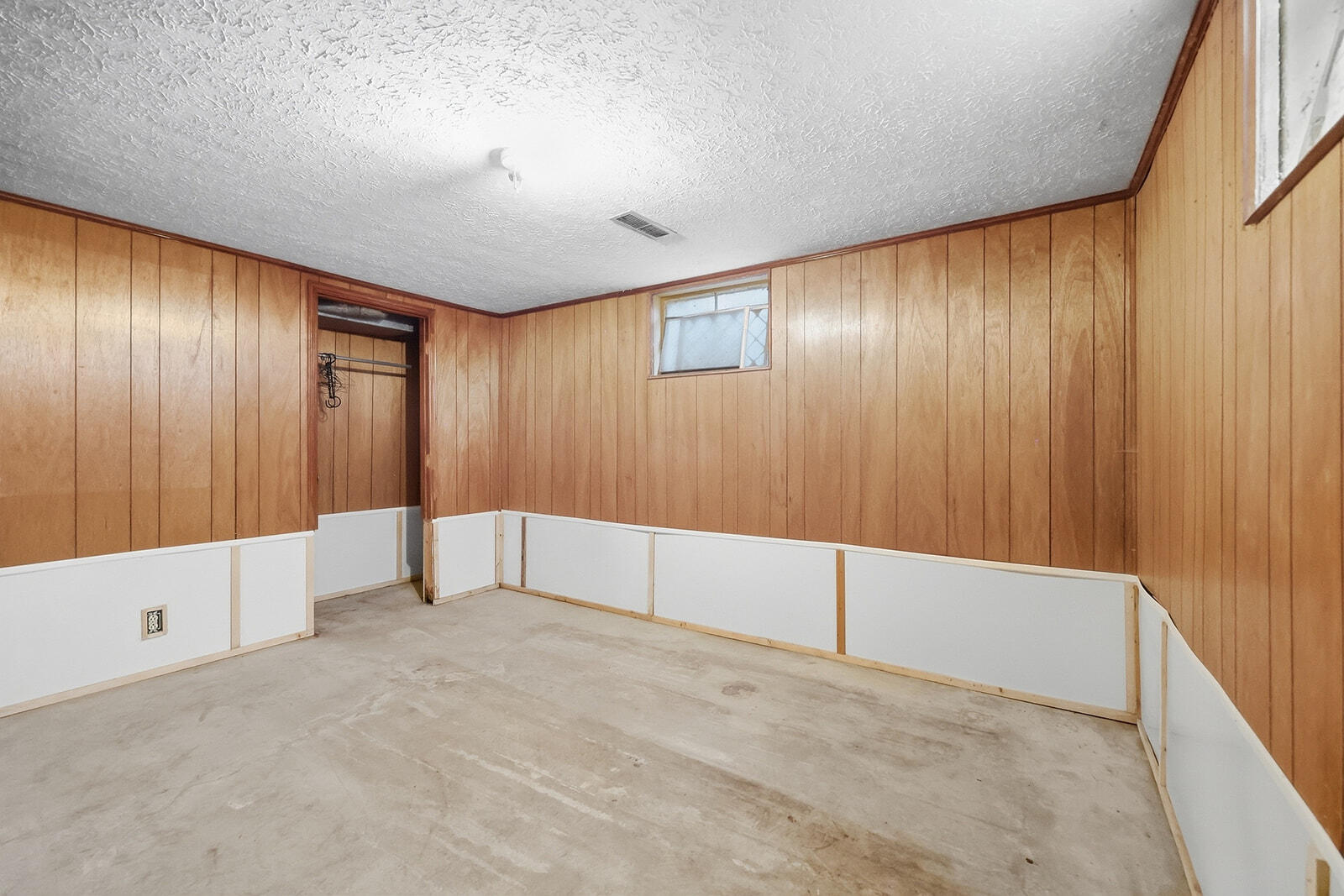 207 Lincoln Street Property Photo 37