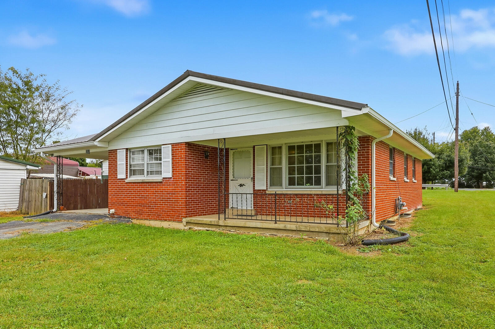 207 Lincoln Street Property Photo 40