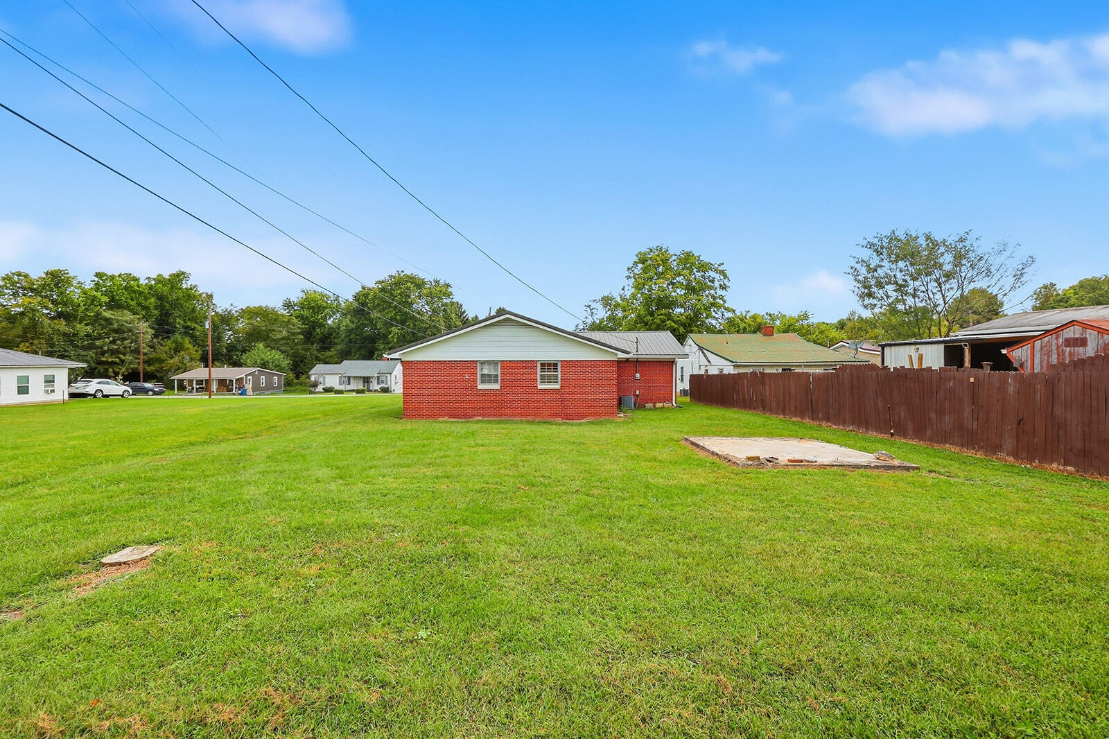 207 Lincoln Street Property Photo 43