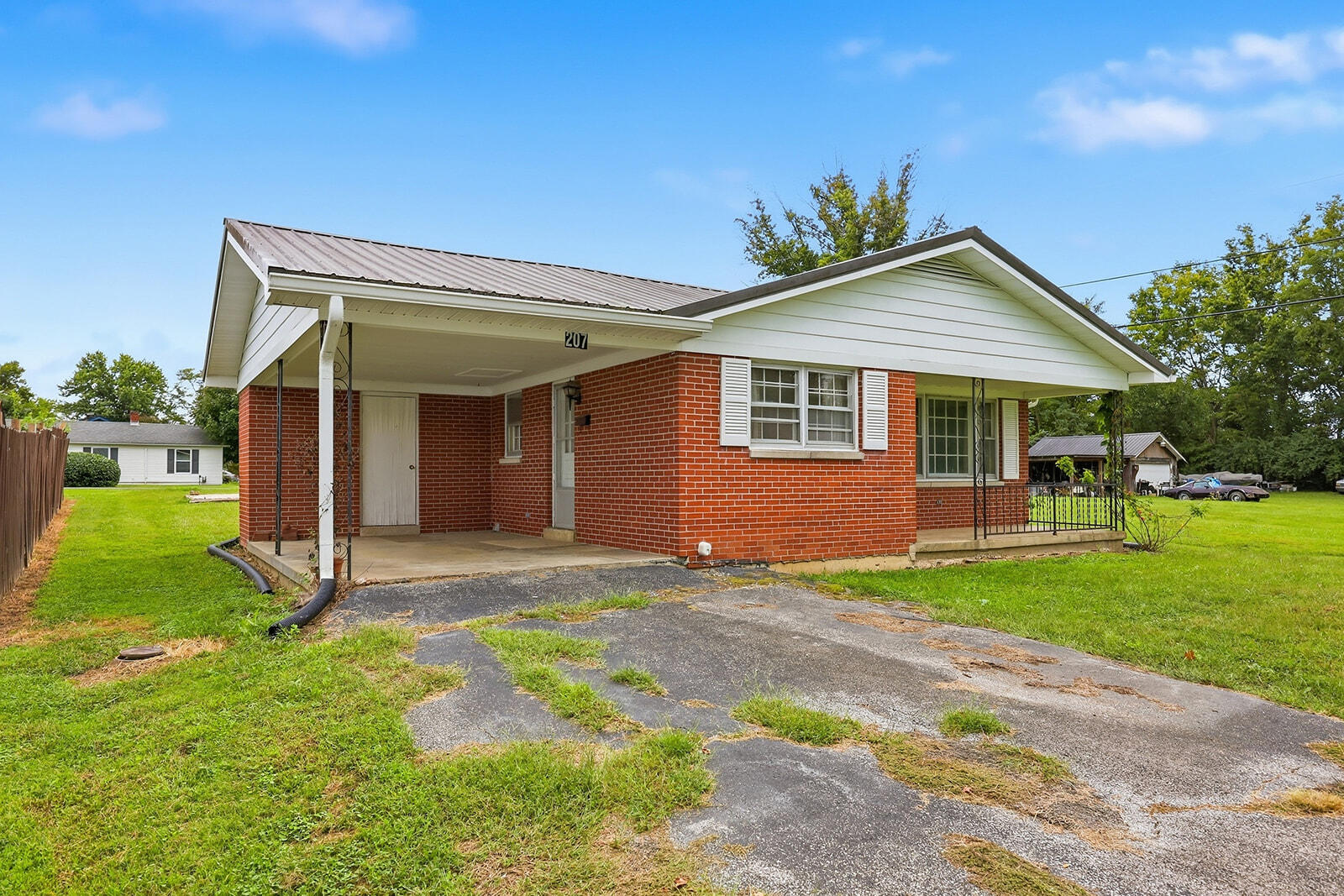 207 Lincoln Street Property Photo 48
