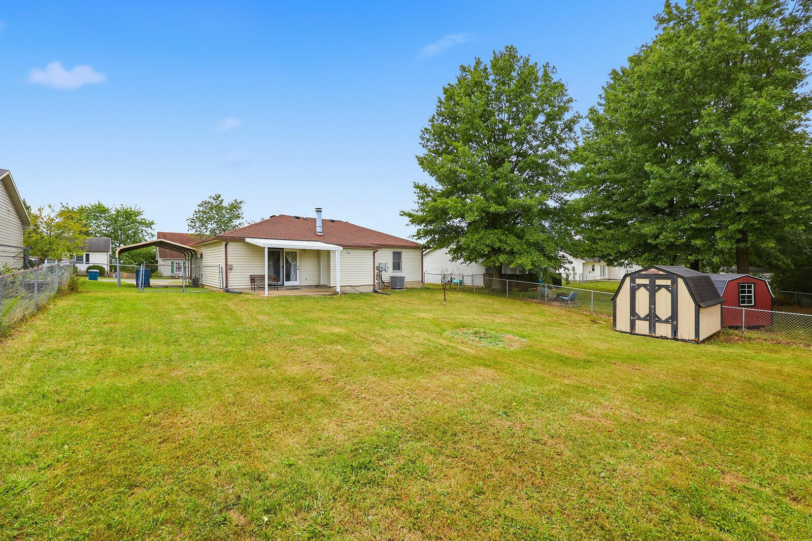 113 Roark Court Property Photo 4