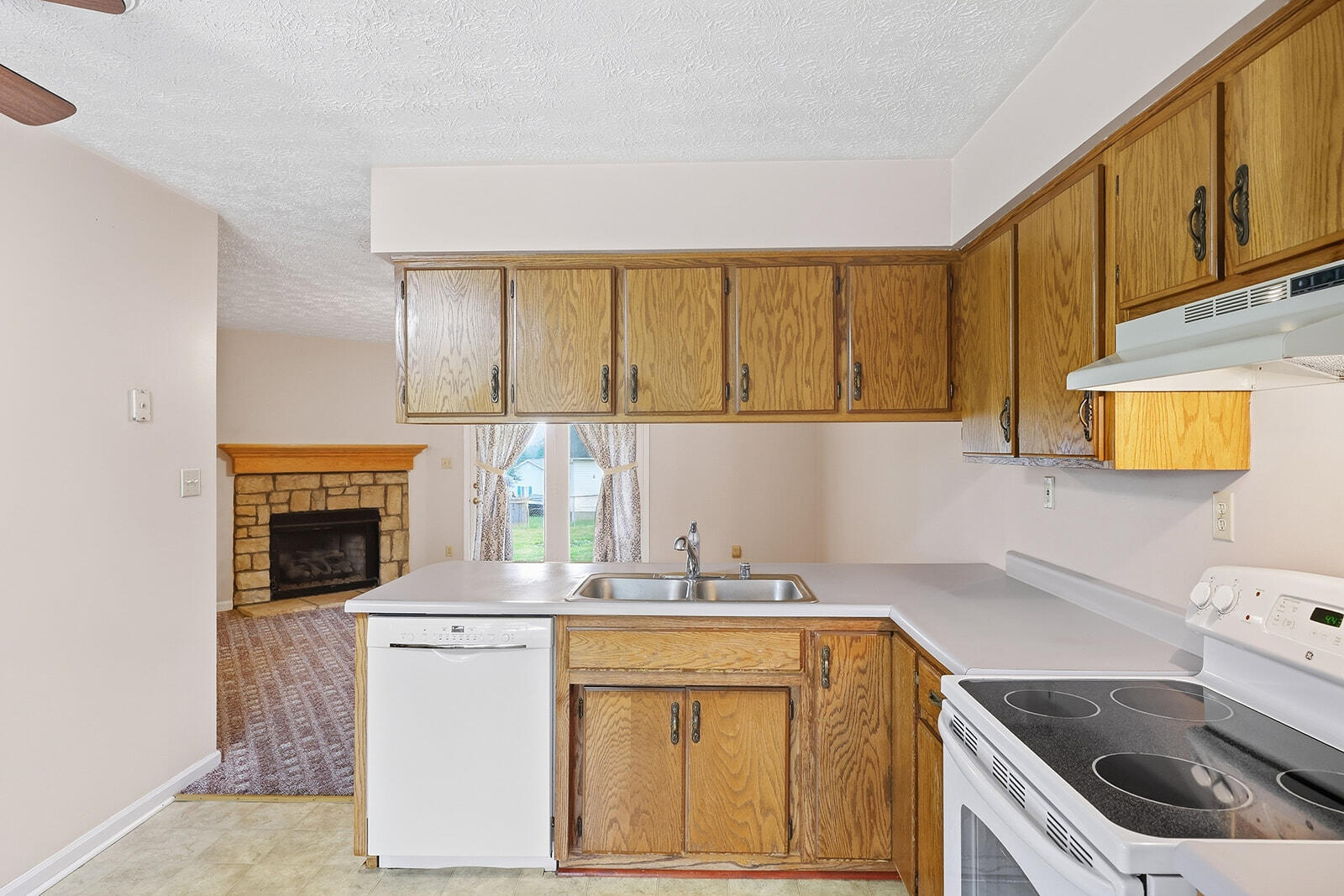 113 Roark Court Property Photo 13