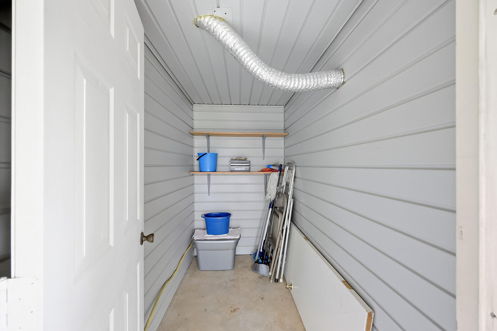 113 Roark Court Property Photo 28