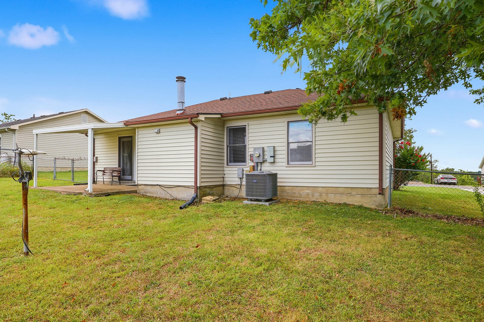 113 Roark Court Property Photo 33