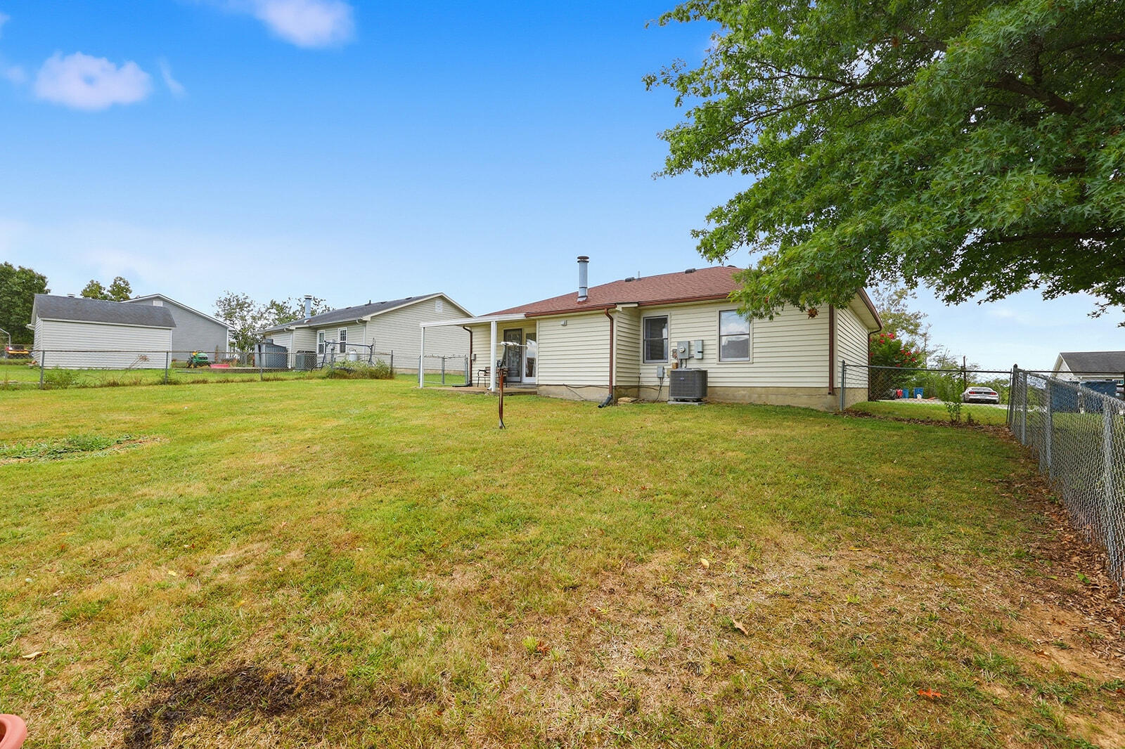 113 Roark Court Property Photo 34