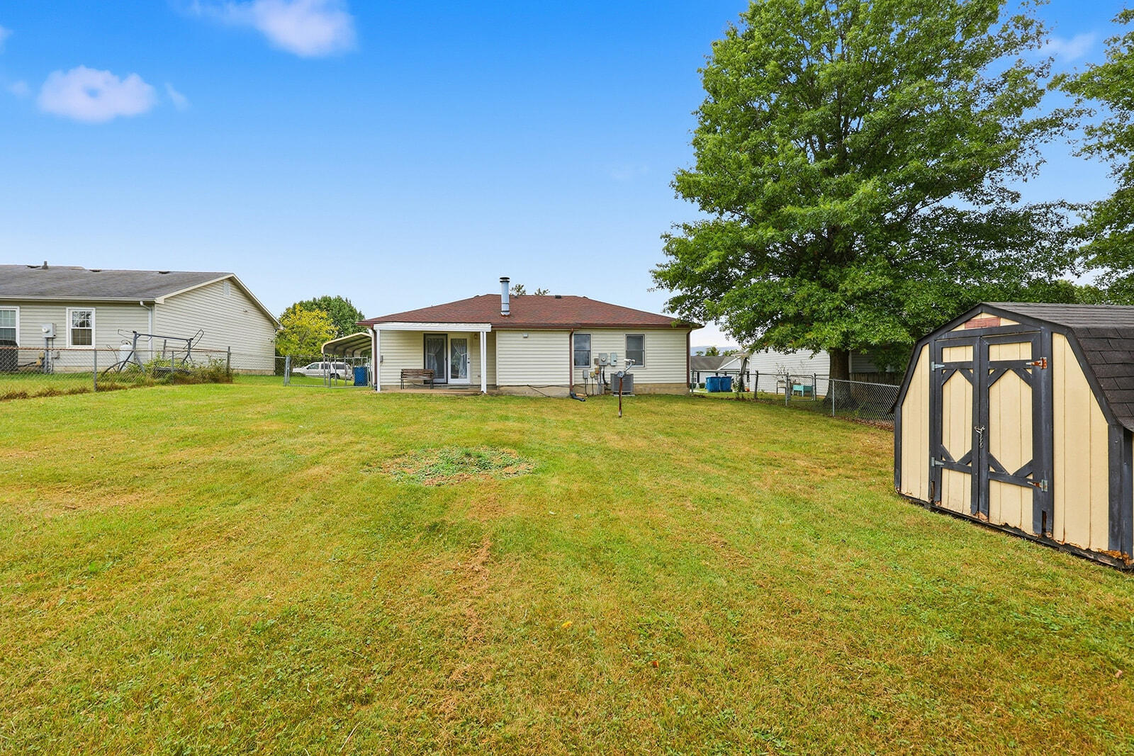113 Roark Court Property Photo 35