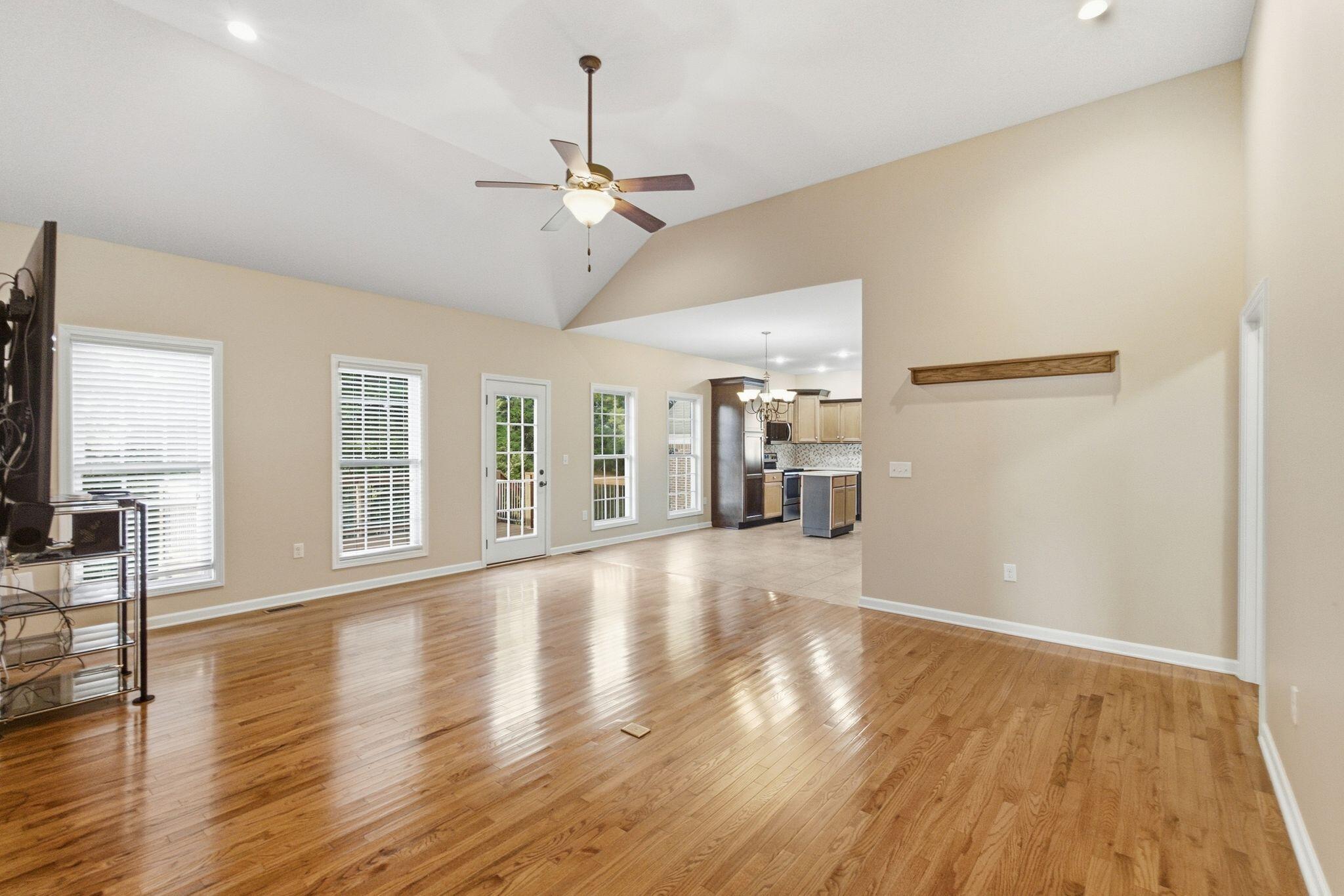 824 Stone Ridge Drive Property Photo 7