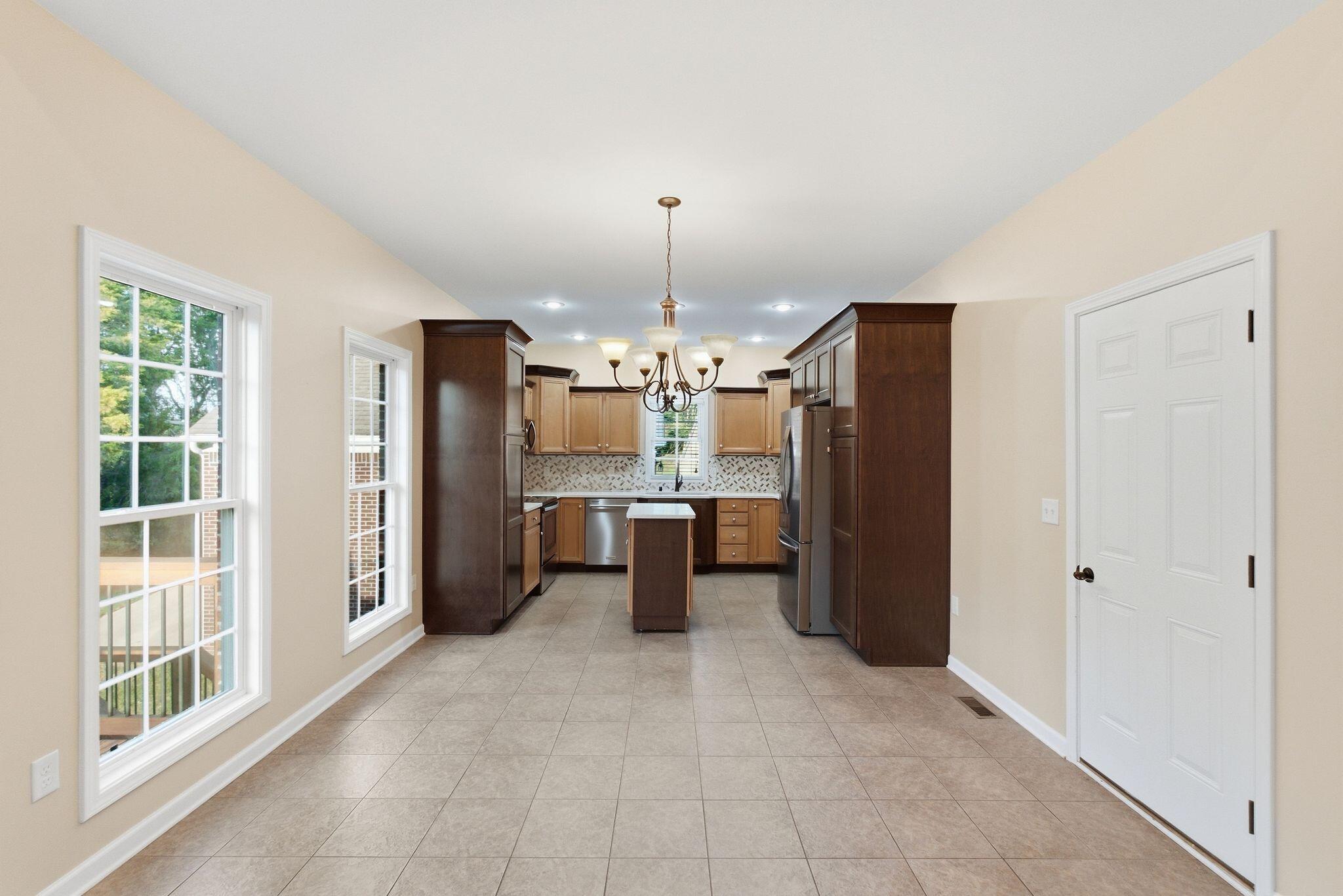 824 Stone Ridge Drive Property Photo 11