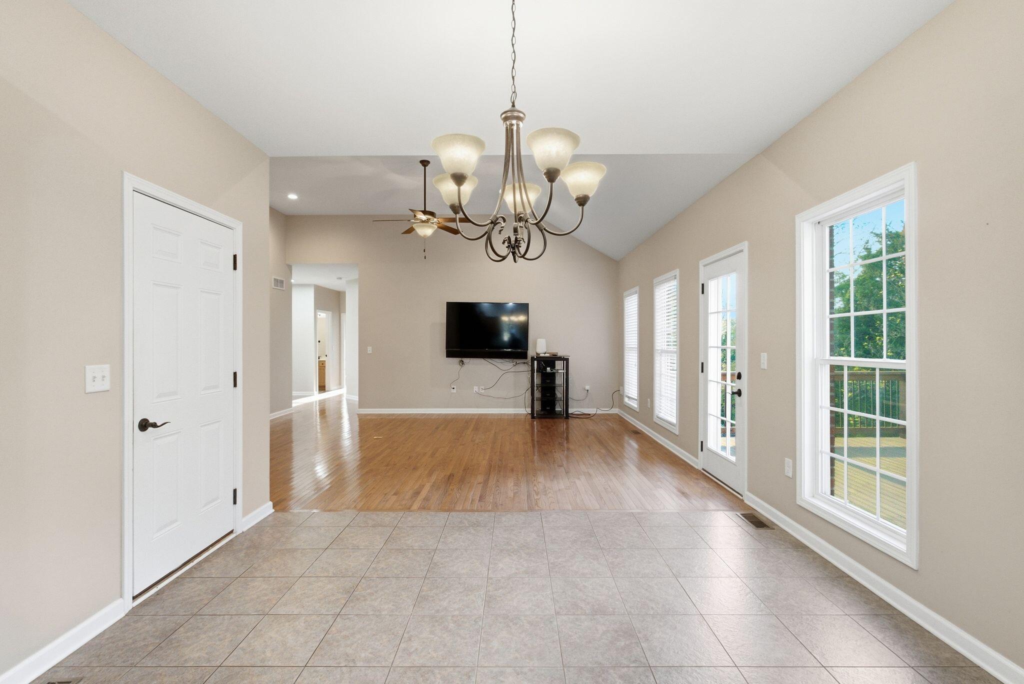 824 Stone Ridge Drive Property Photo 12
