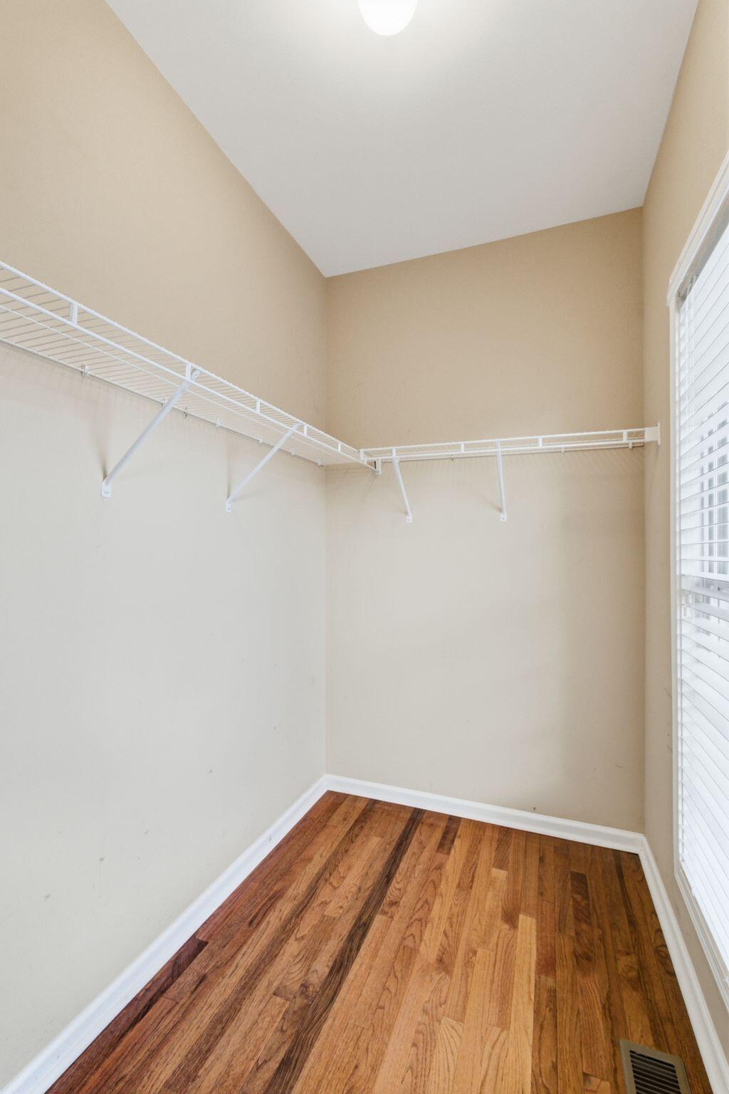 824 Stone Ridge Drive Property Photo 16
