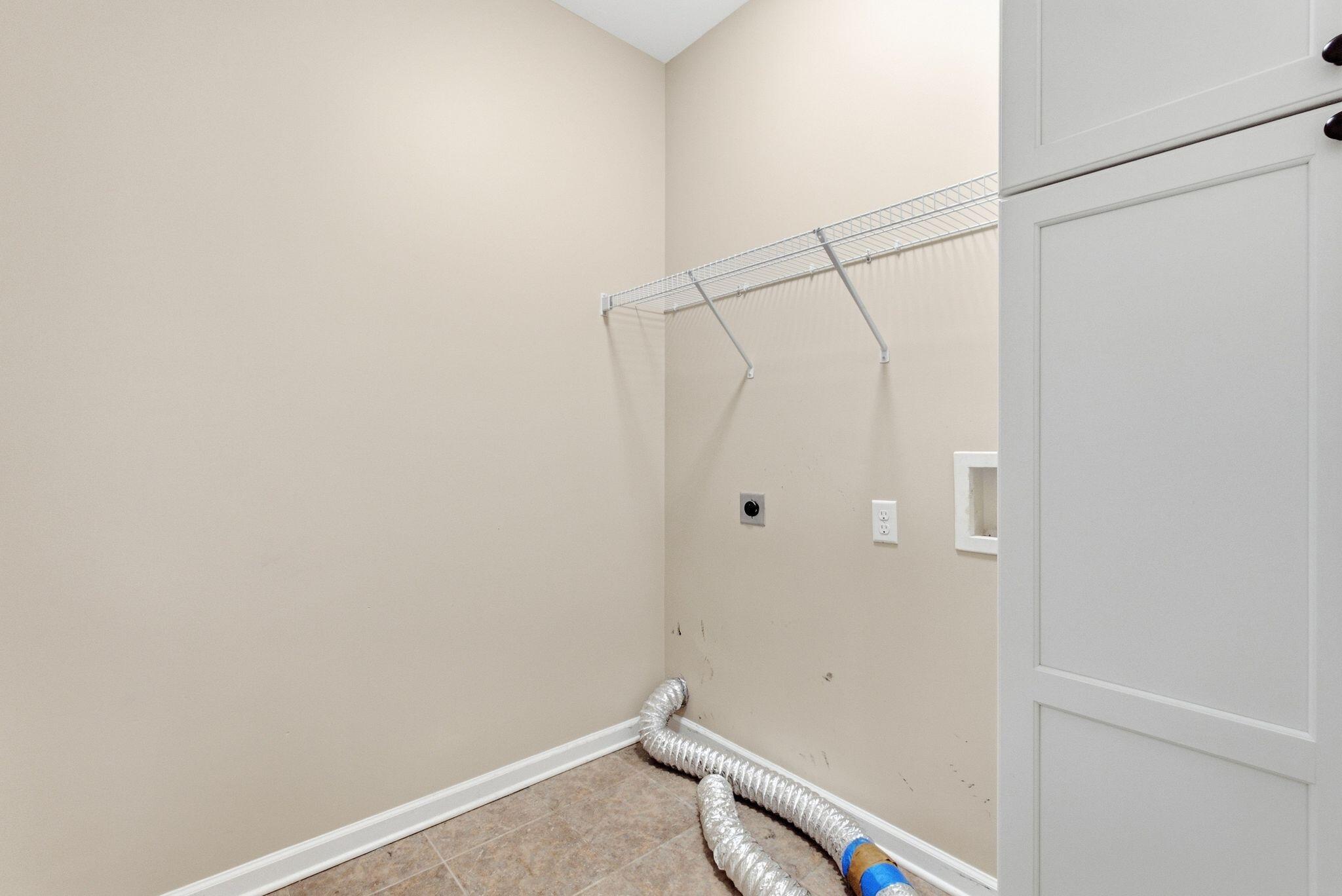 824 Stone Ridge Drive Property Photo 28
