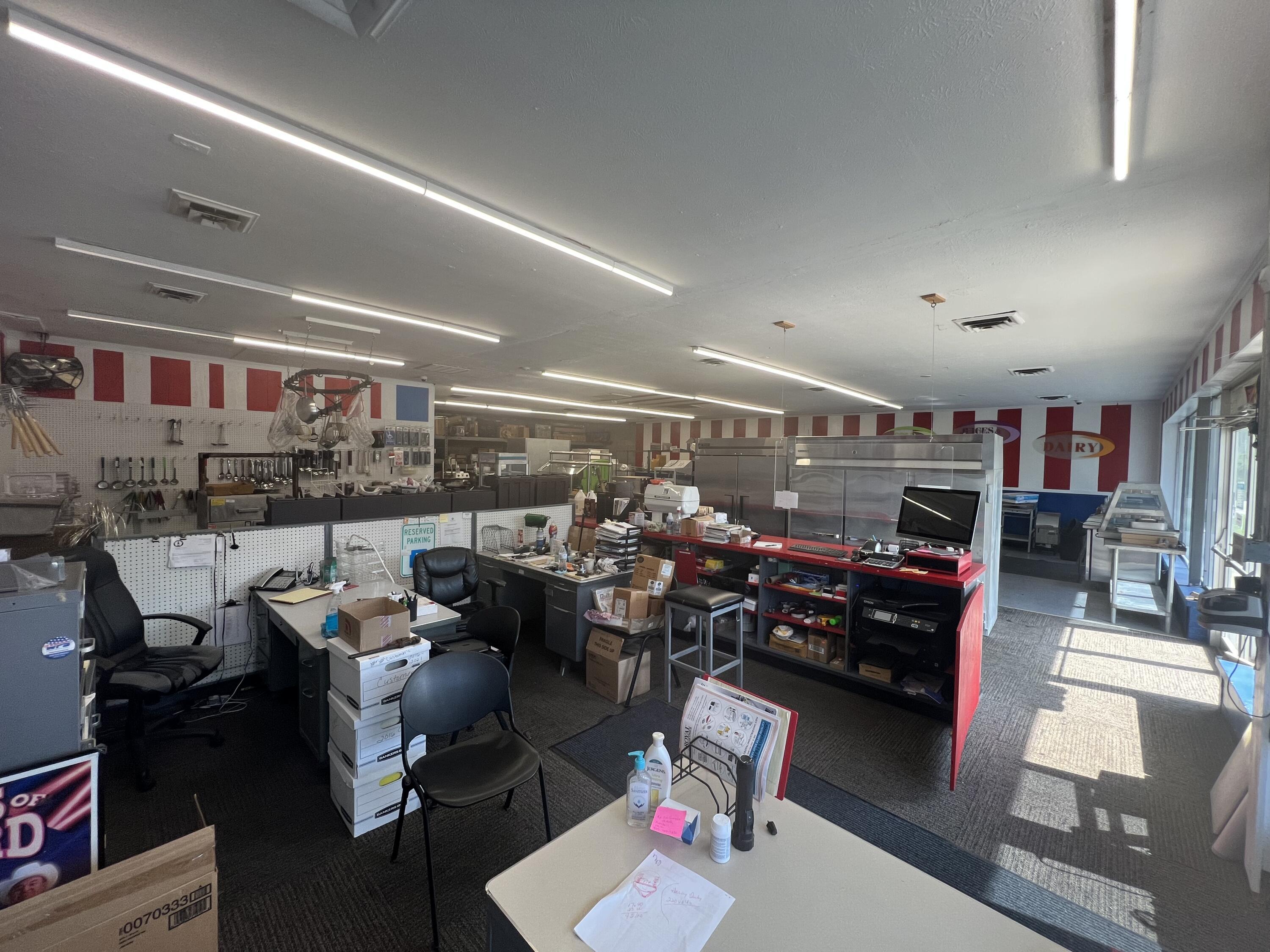 1000 Holmes Street Property Photo 15