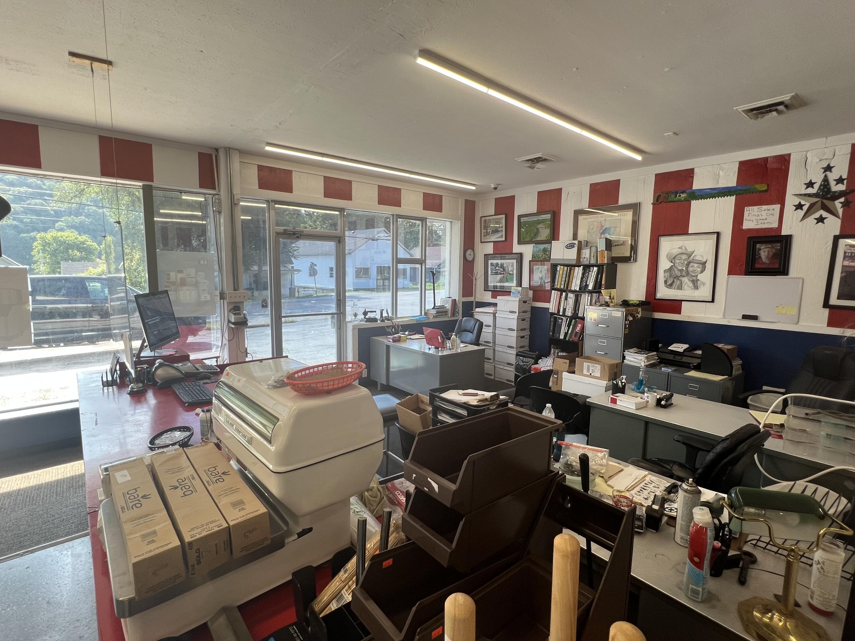 1000 Holmes Street Property Photo 16