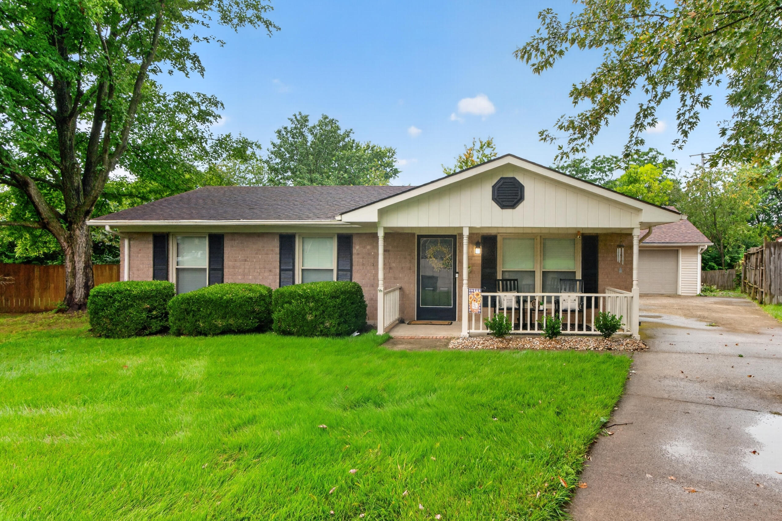 1101 Kalone Way Property Photo 1