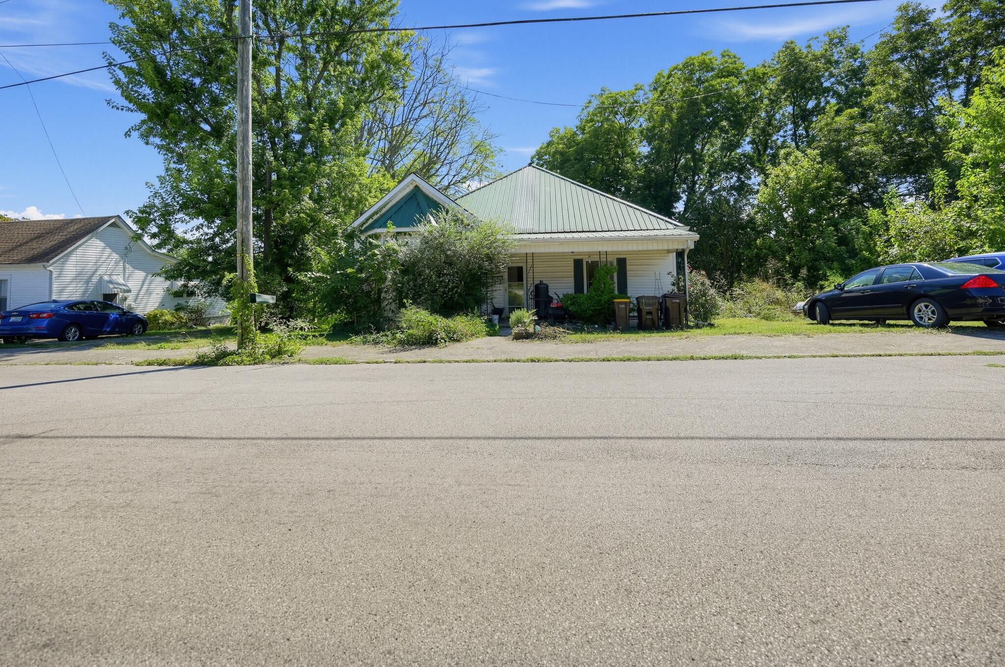 157 Cotter Avenue Property Photo 3