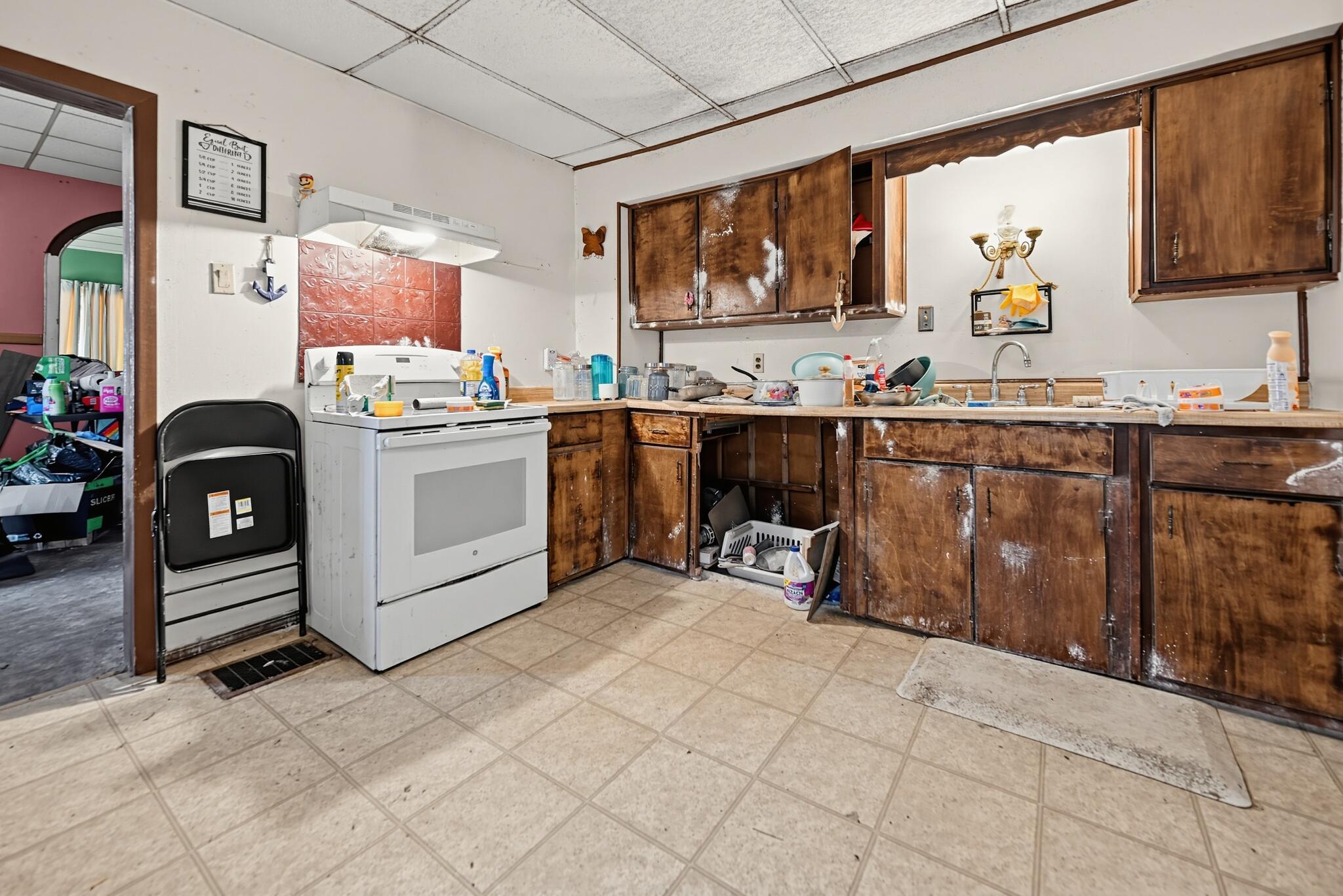 157 Cotter Avenue Property Photo 9