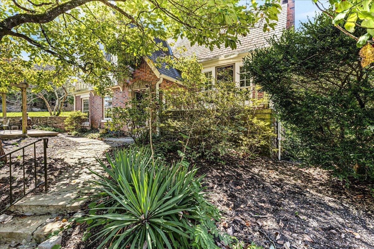 8 Rockland Court Property Photo 6