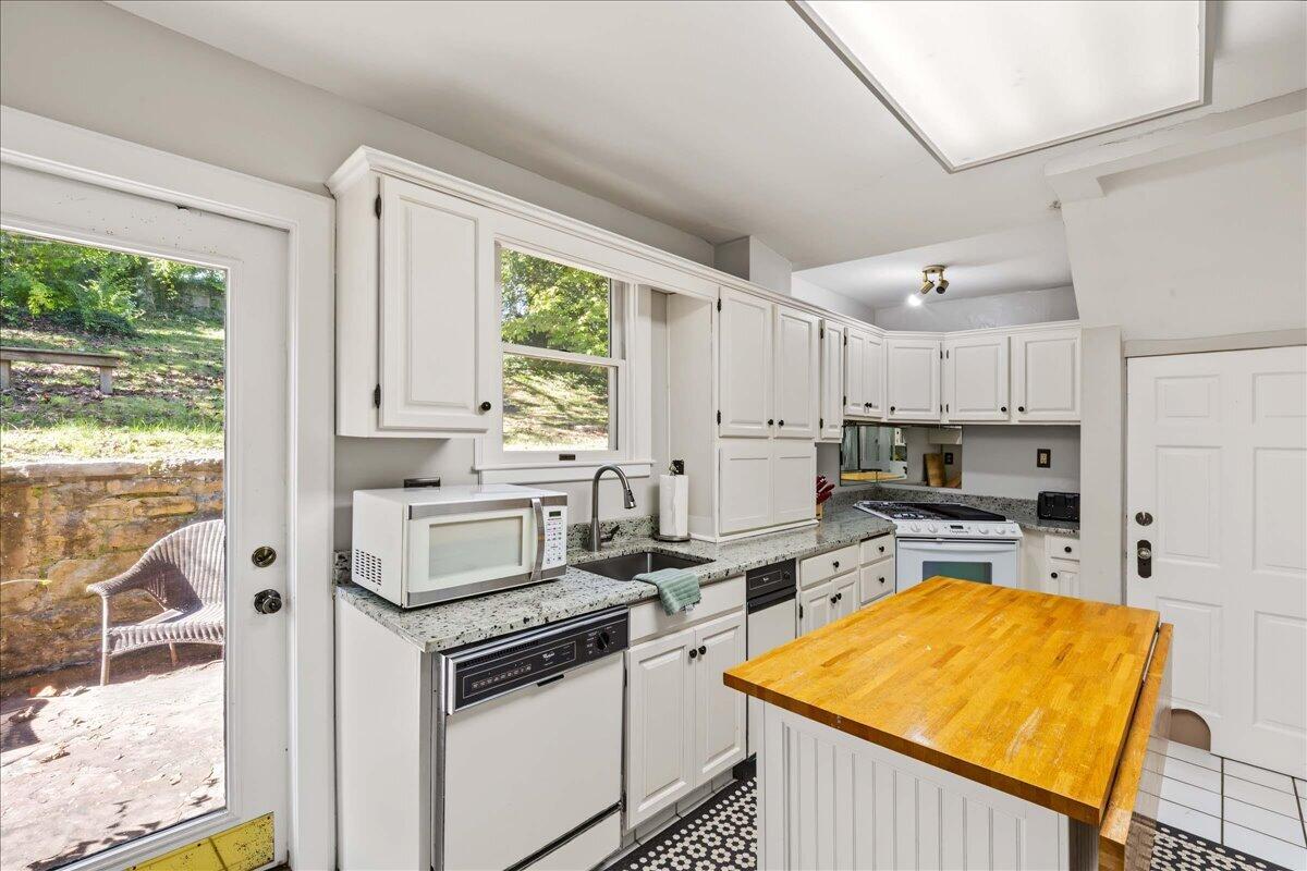 8 Rockland Court Property Photo 22