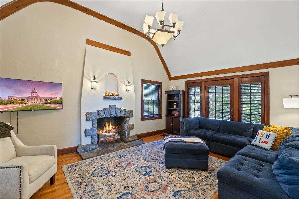 8 Rockland Court Property Photo 27
