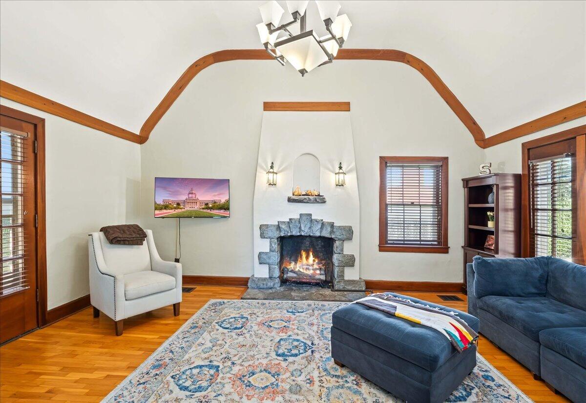 8 Rockland Court Property Photo 30