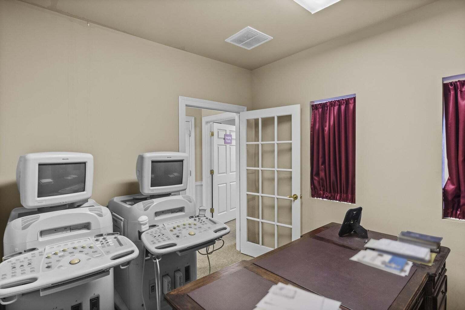 80 Se Codell Drive 250 Property Photo 20