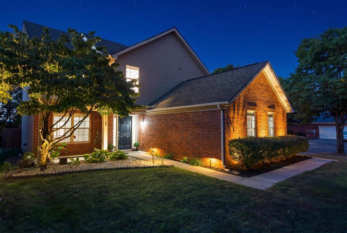 2161 Drummond Drive Property Photo 2