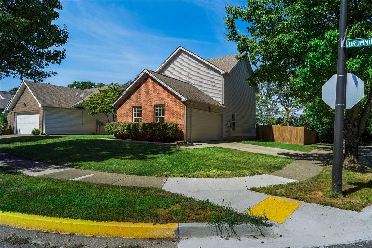 2161 Drummond Drive Property Photo 11