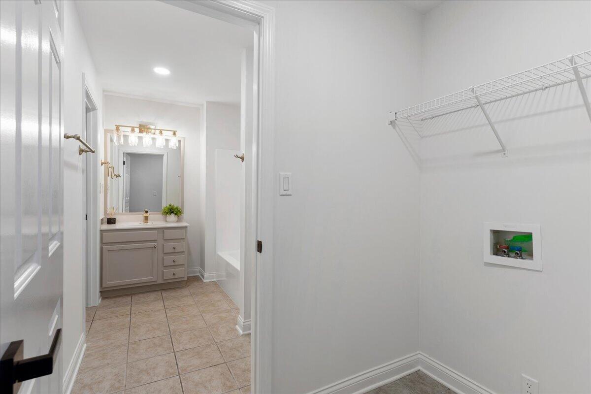 2161 Drummond Drive Property Photo 41