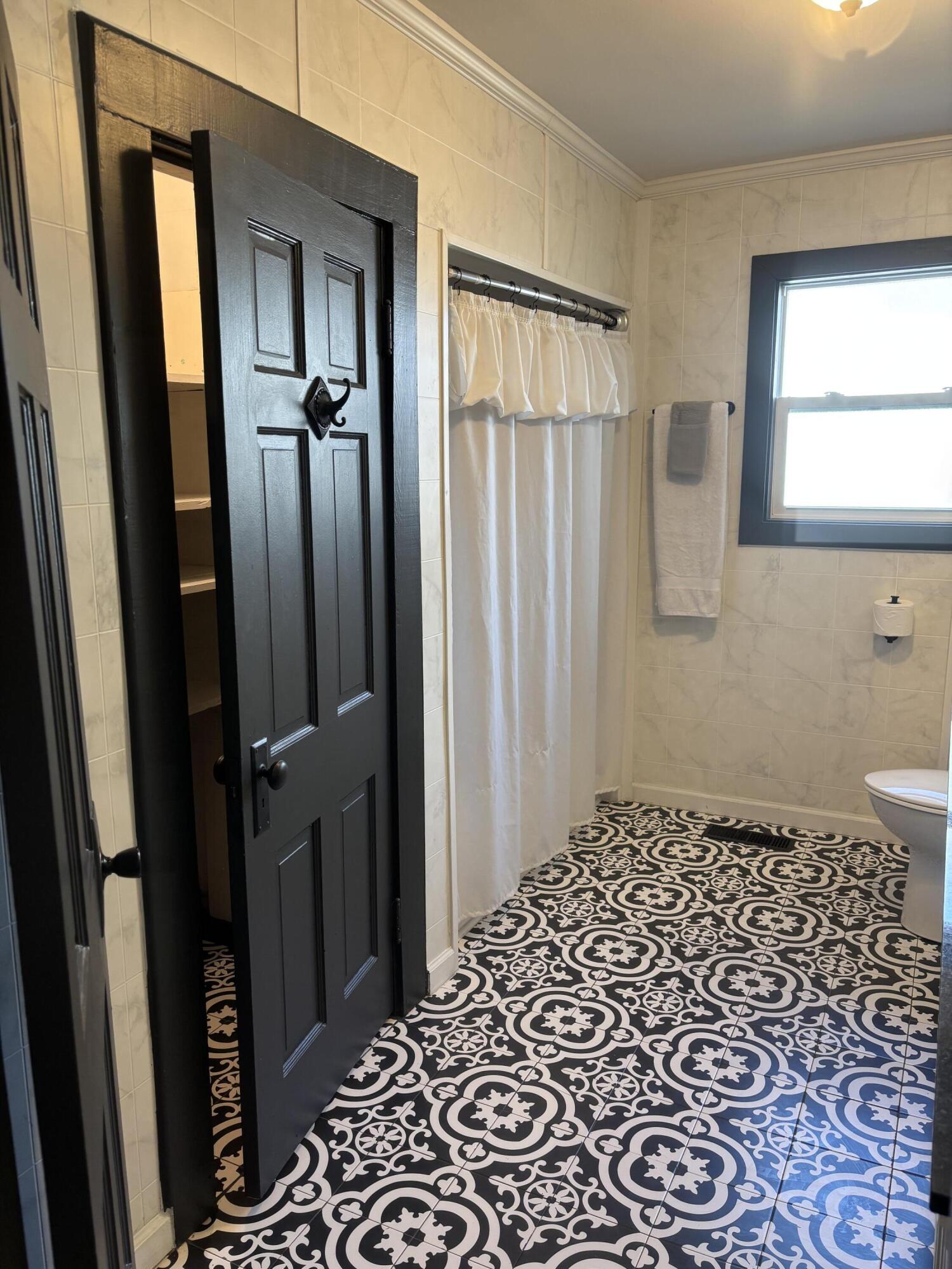 714 N 25 Street Property Photo 8