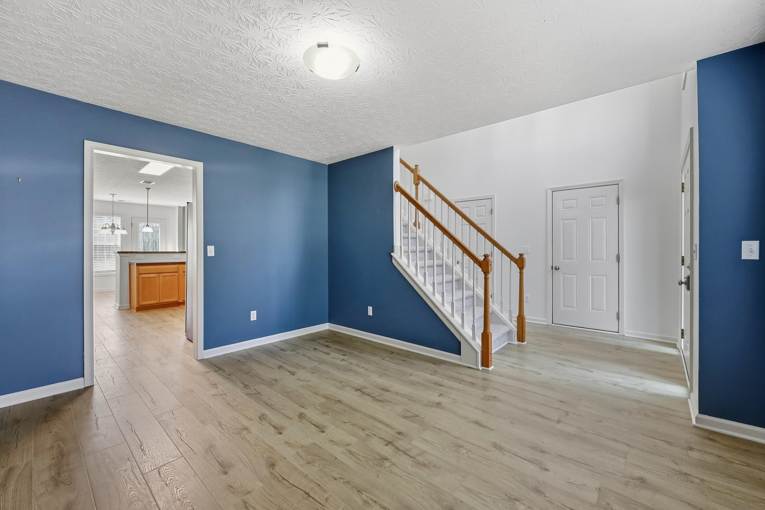4069 Sweetspire Drive Property Photo 6