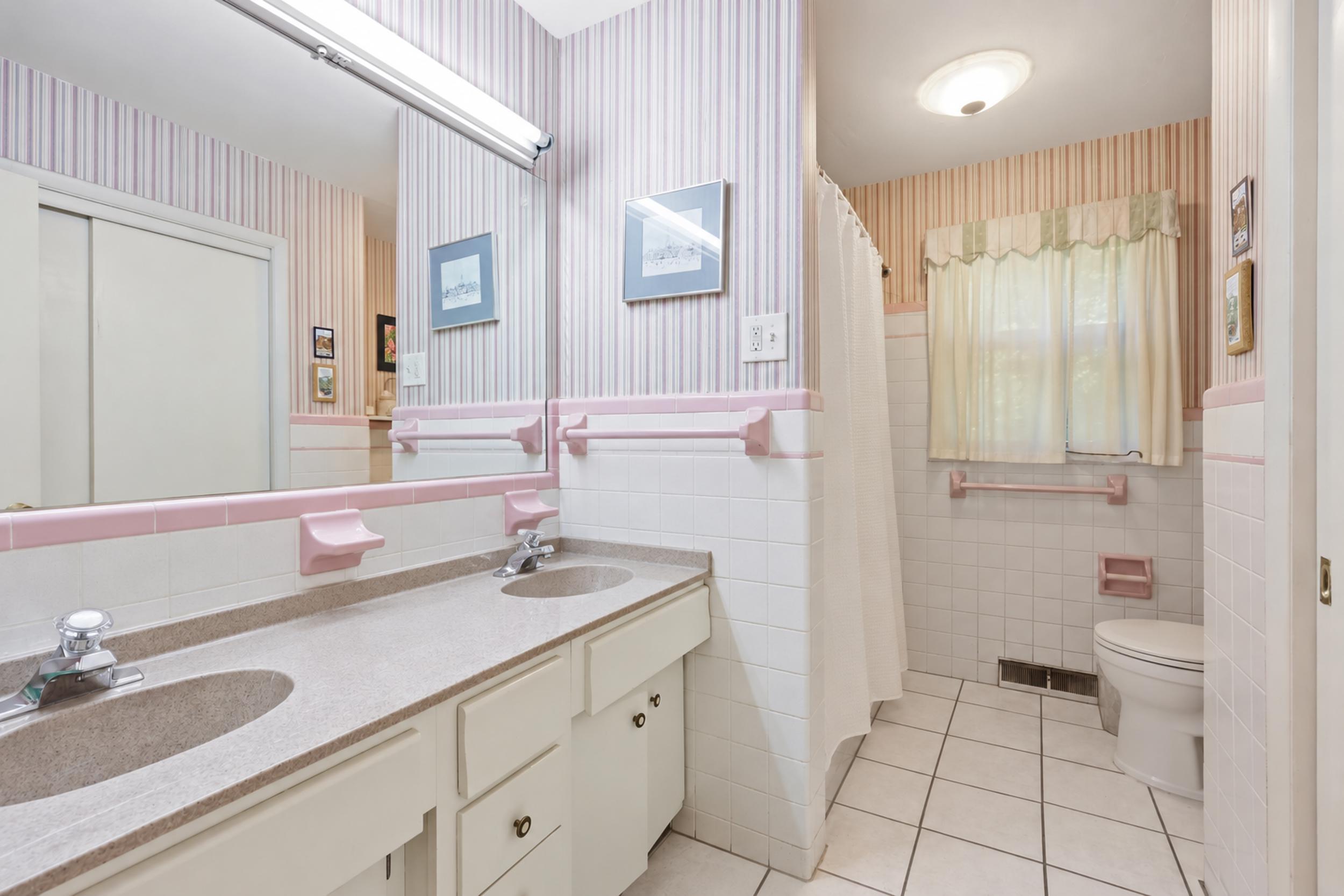 1272 Standish Way Property Photo 28