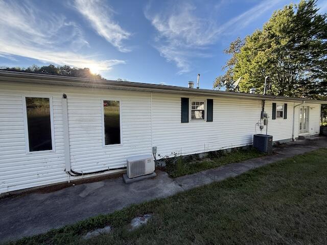 3006 N Highway 421 Property Photo 3