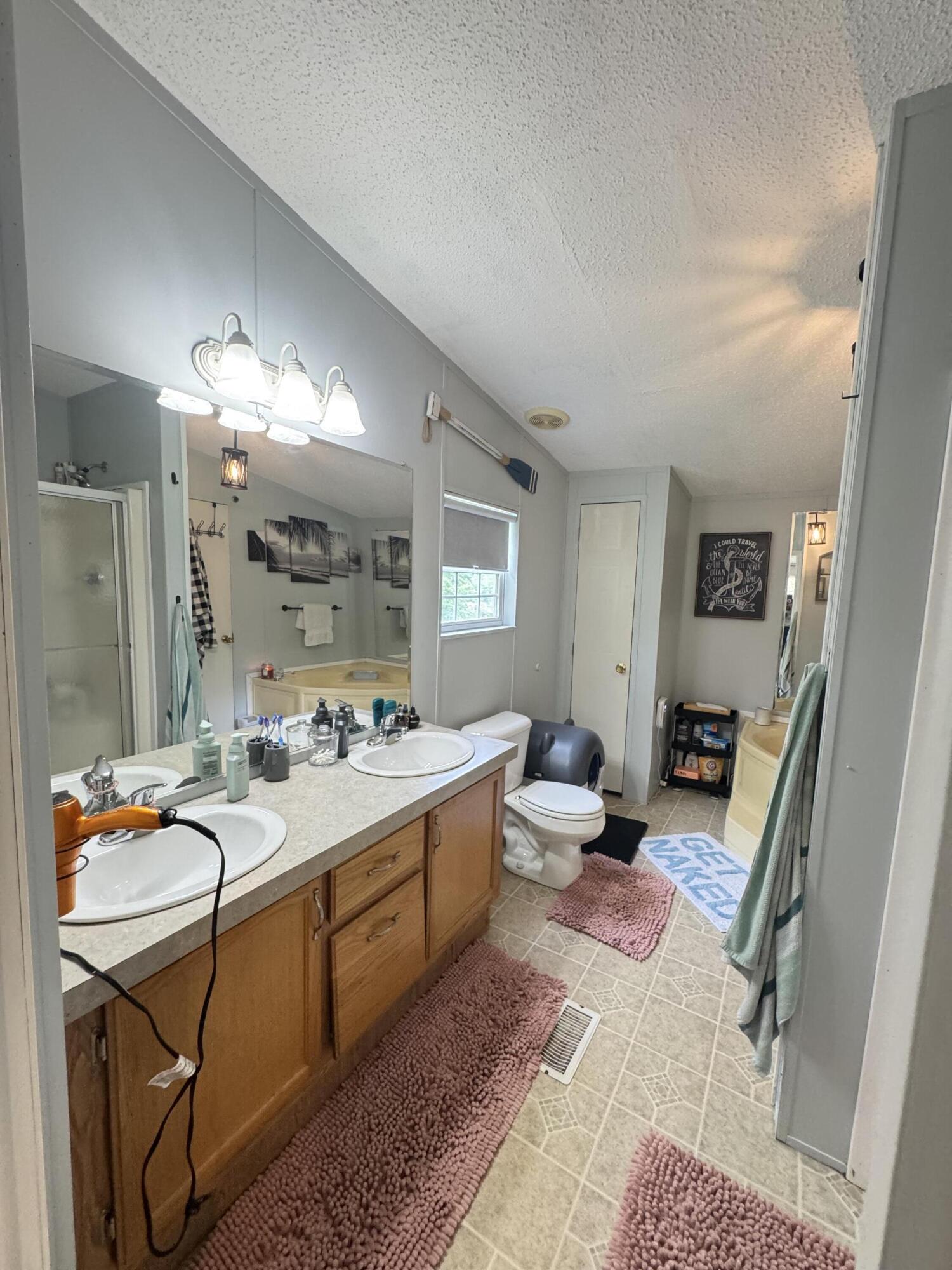 62 Shady Lane Property Photo 12