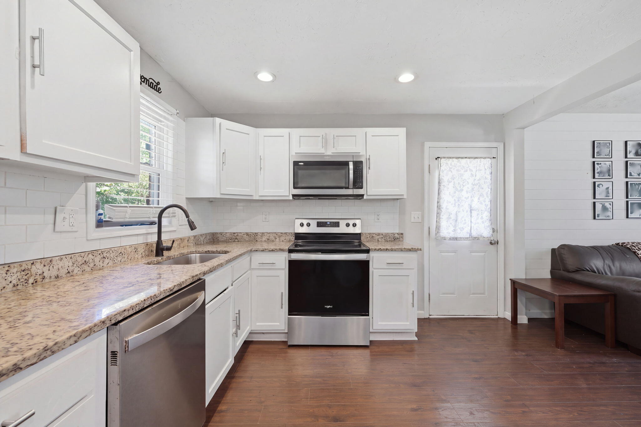 310 Center Street Property Photo 11
