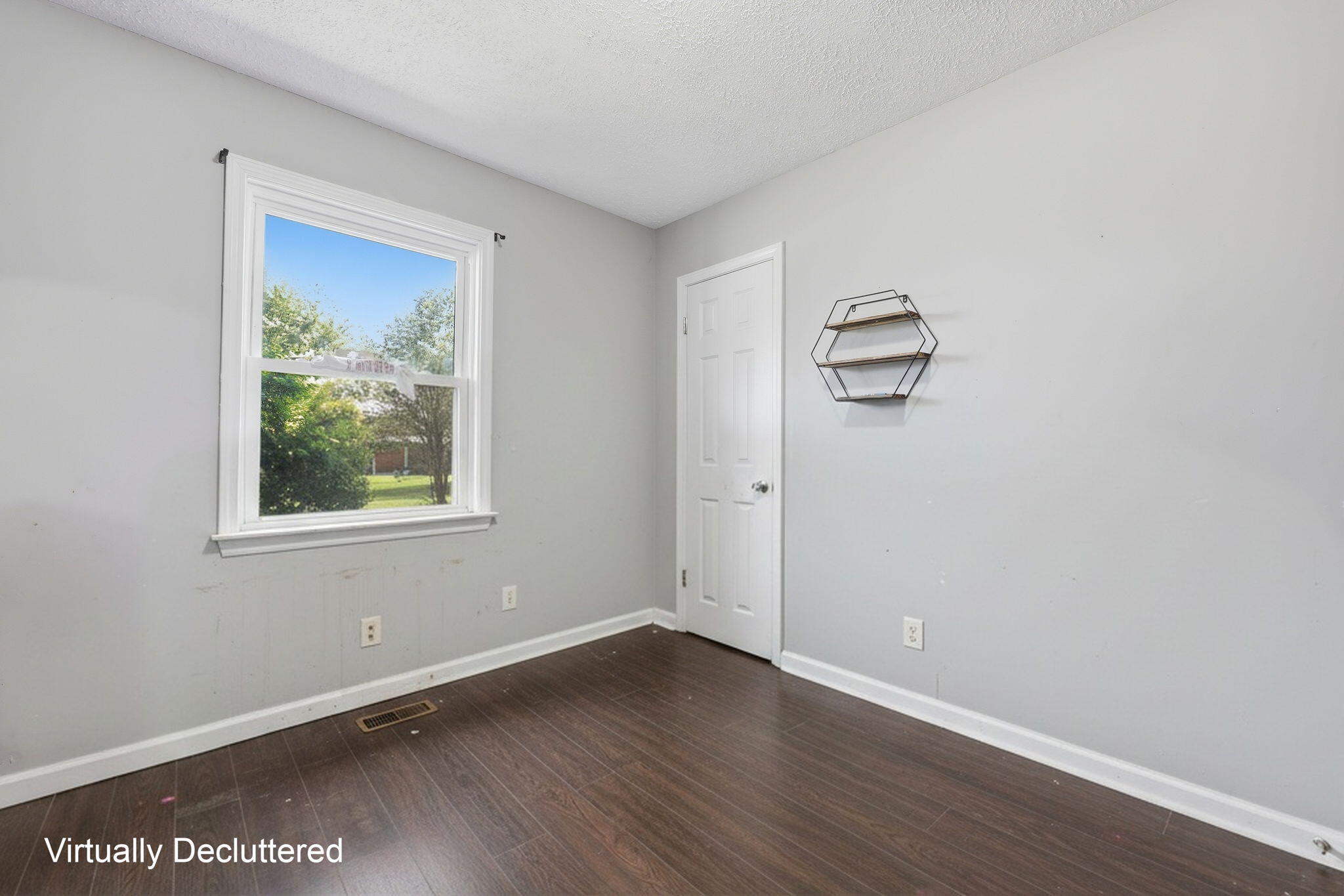 310 Center Street Property Photo 24