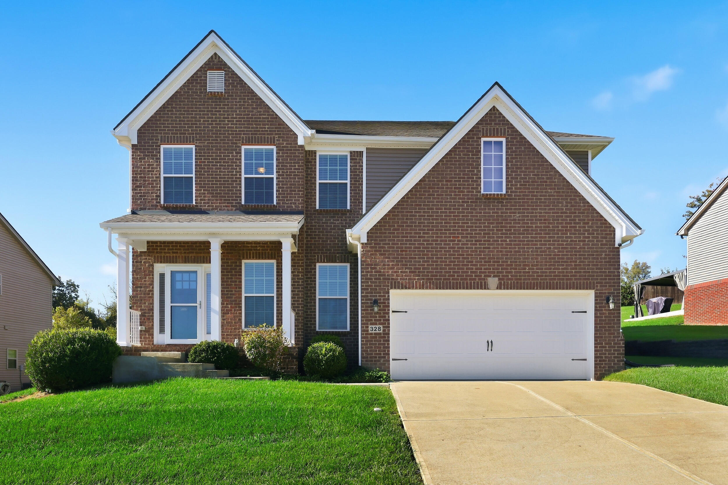 328 White Cliffs Lane Property Photo 1