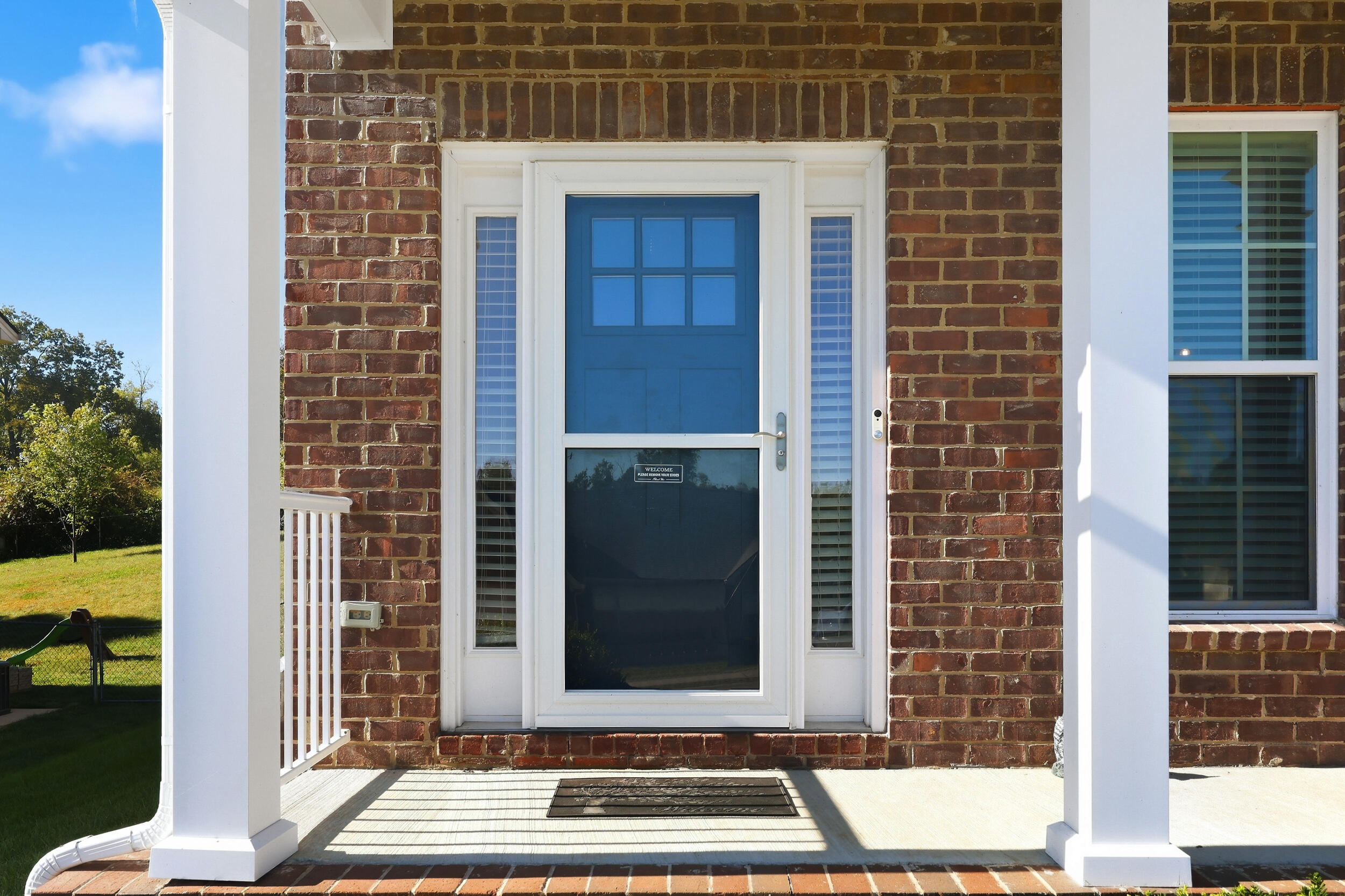 328 White Cliffs Lane Property Photo 4