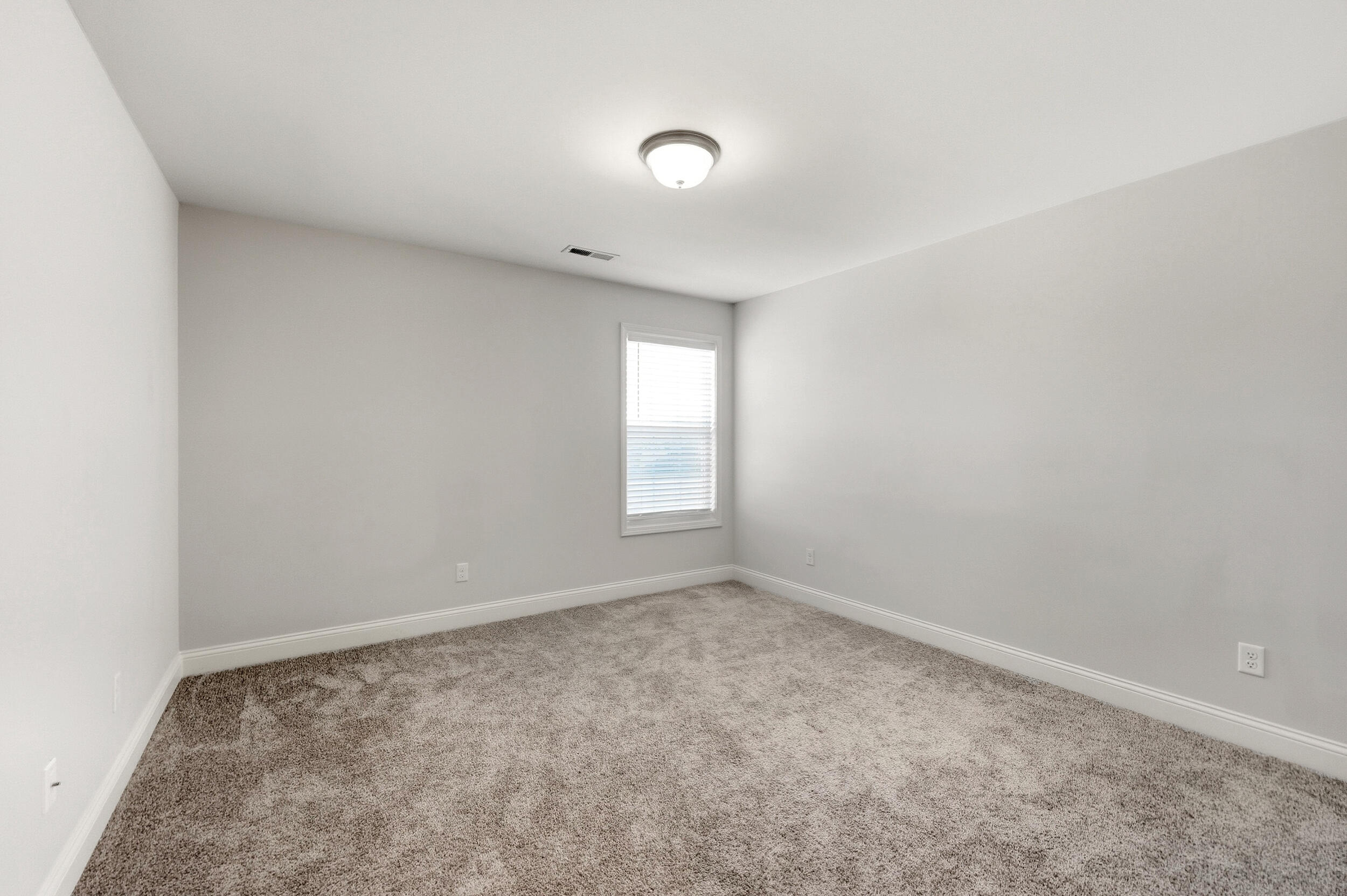 328 White Cliffs Lane Property Photo 28