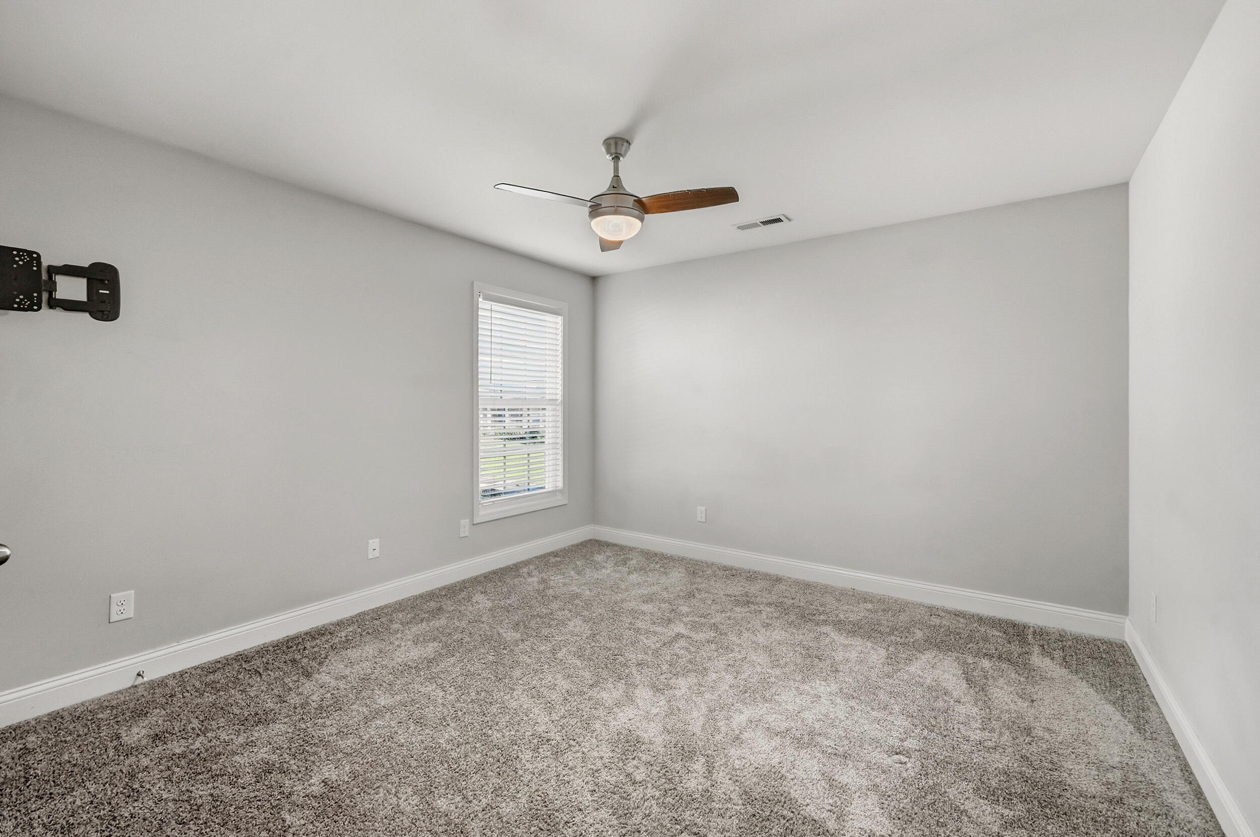 328 White Cliffs Lane Property Photo 30