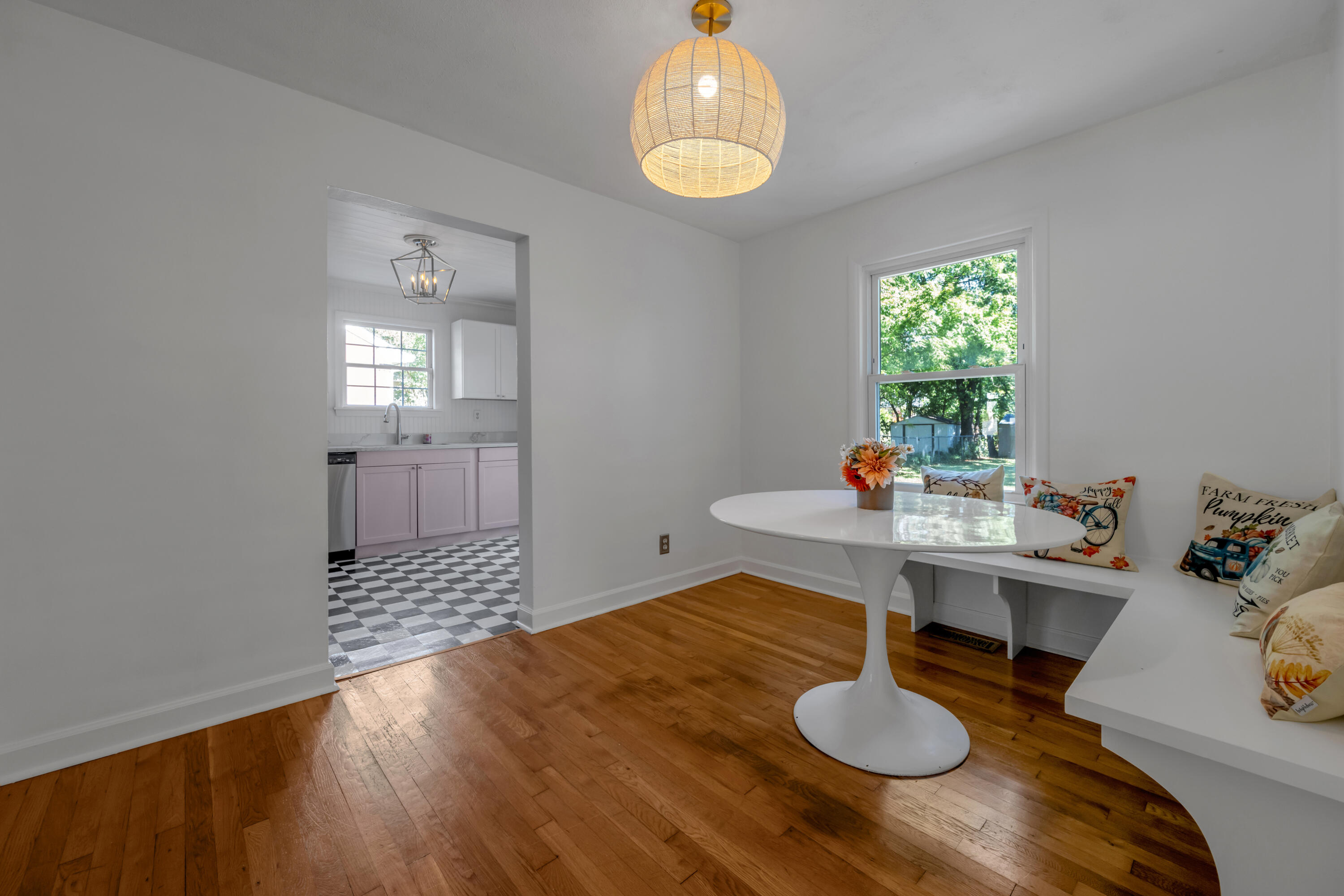 1653 Lindy Lane Property Photo 8
